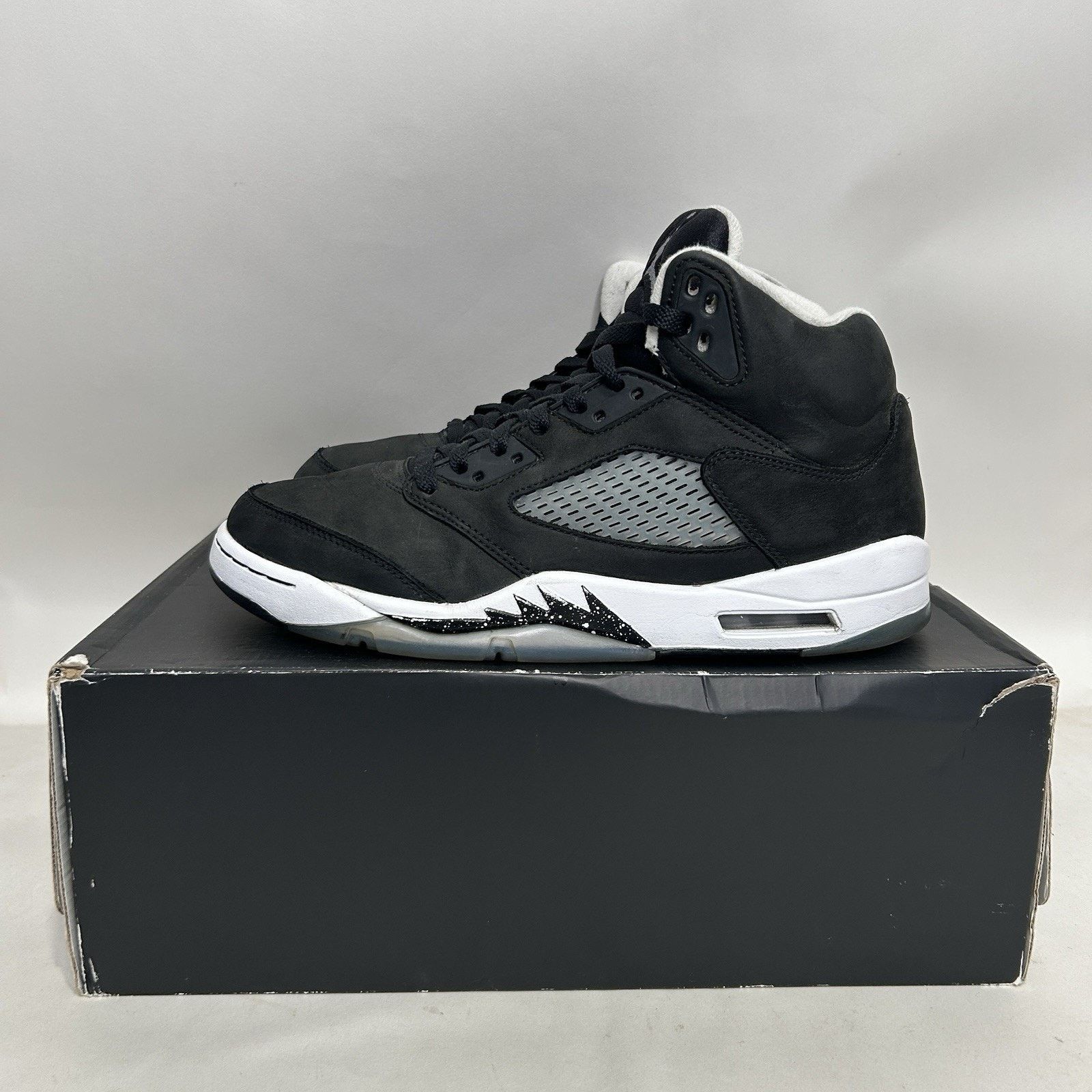Nike Nike Air Jordan 5 Retro “Moonlight/Oreo” 2021 Size US 10.5 / EU 43-44 - 6 Thumbnail