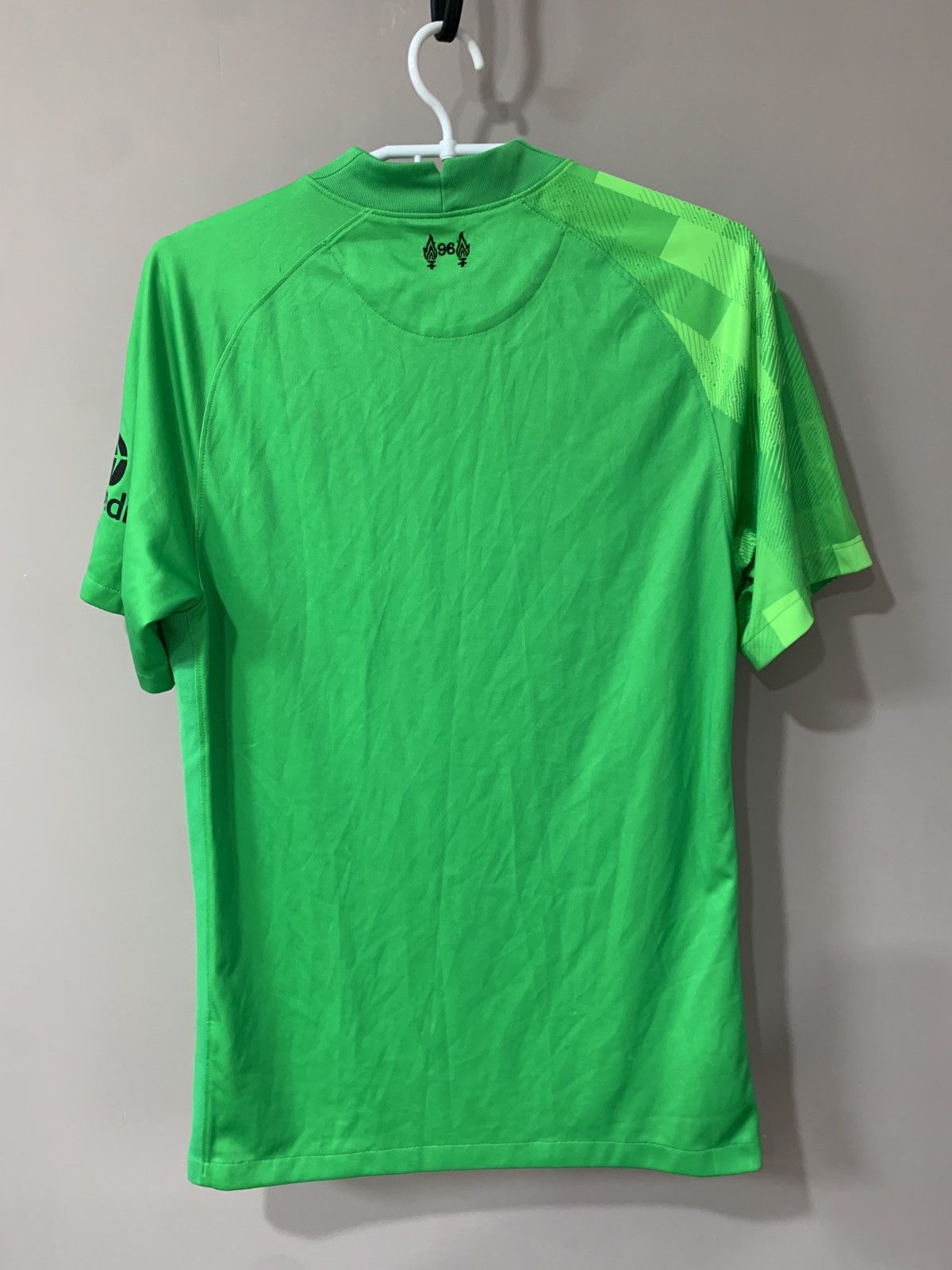Nike Liverpool 21/22 Goalkeeper Football Shirt Nike Soccer Jersey Size US S / EU 44-46 / 1 - 2 Thumbnail