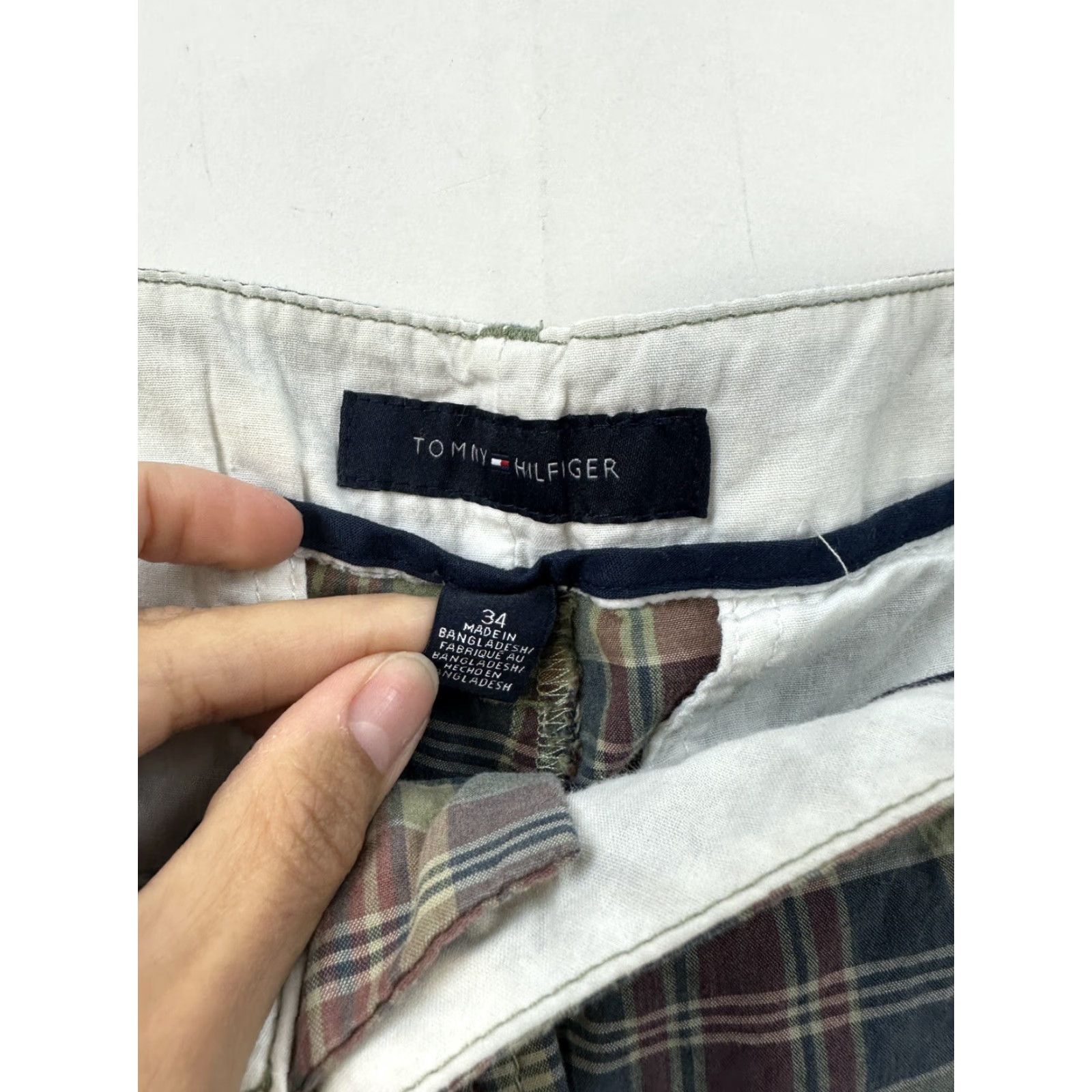 Tommy Hilfiger Tommy Hilfiger Shorts Men’s 34 Plaid Chino Golf Multicolor Cotton, Men, 34, Regular, Plaid Chino Golf Shorts Size US 34 / EU 50 - 3 Thumbnail