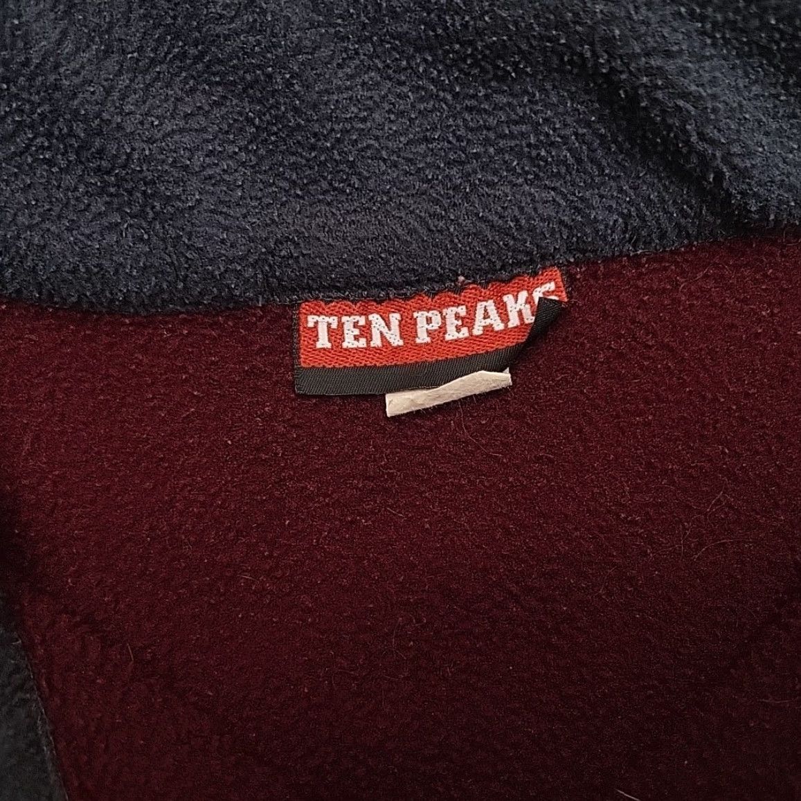 Vintage VTG Ten Peaks Sweater Men L Maroon Pullover 1/2 Zip T Fleece Aztec Made in USA Size US L / EU 52-54 / 3 - 4 Thumbnail