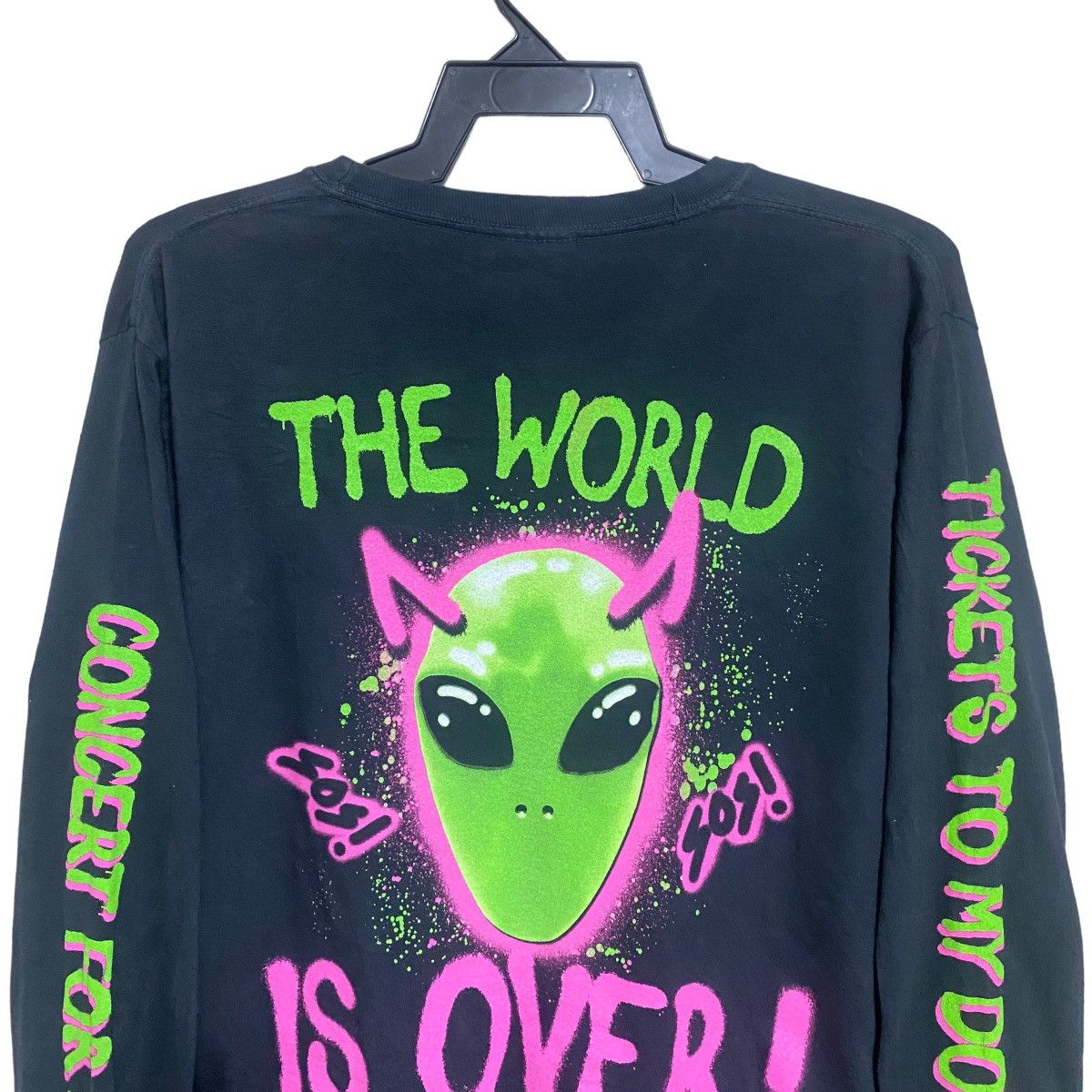 Band Tees MGK Machine Gun Kelly 'Concert For Aliens' Merch Size US S / EU 44-46 / 1 - 6 Thumbnail
