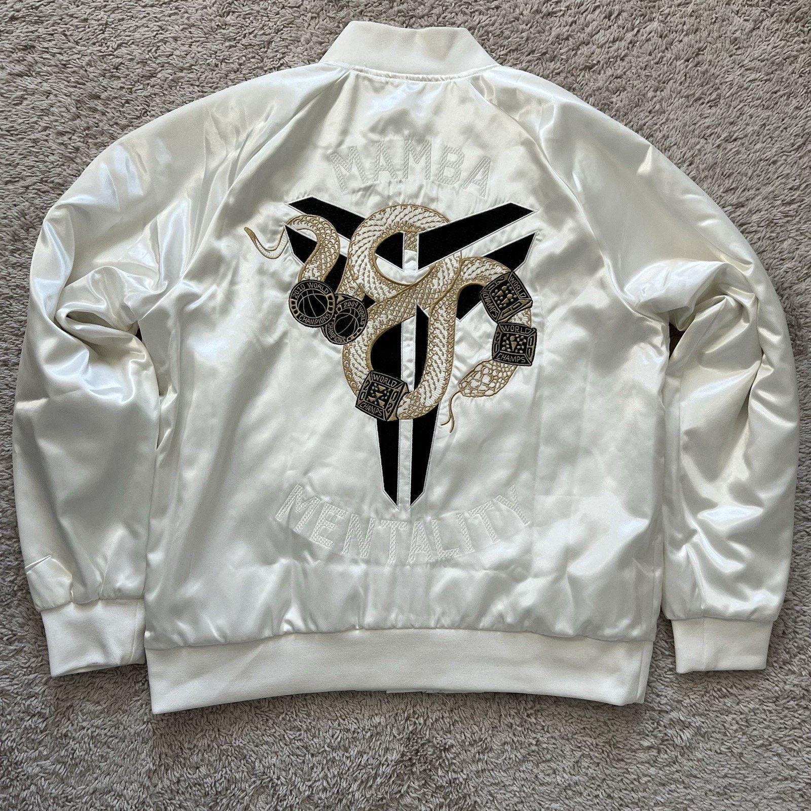 Nike Nike Kobe Year of Mamba THERMA-FIT Insulated Jacket Sail Size US L / EU 52-54 / 3 - 9 Thumbnail
