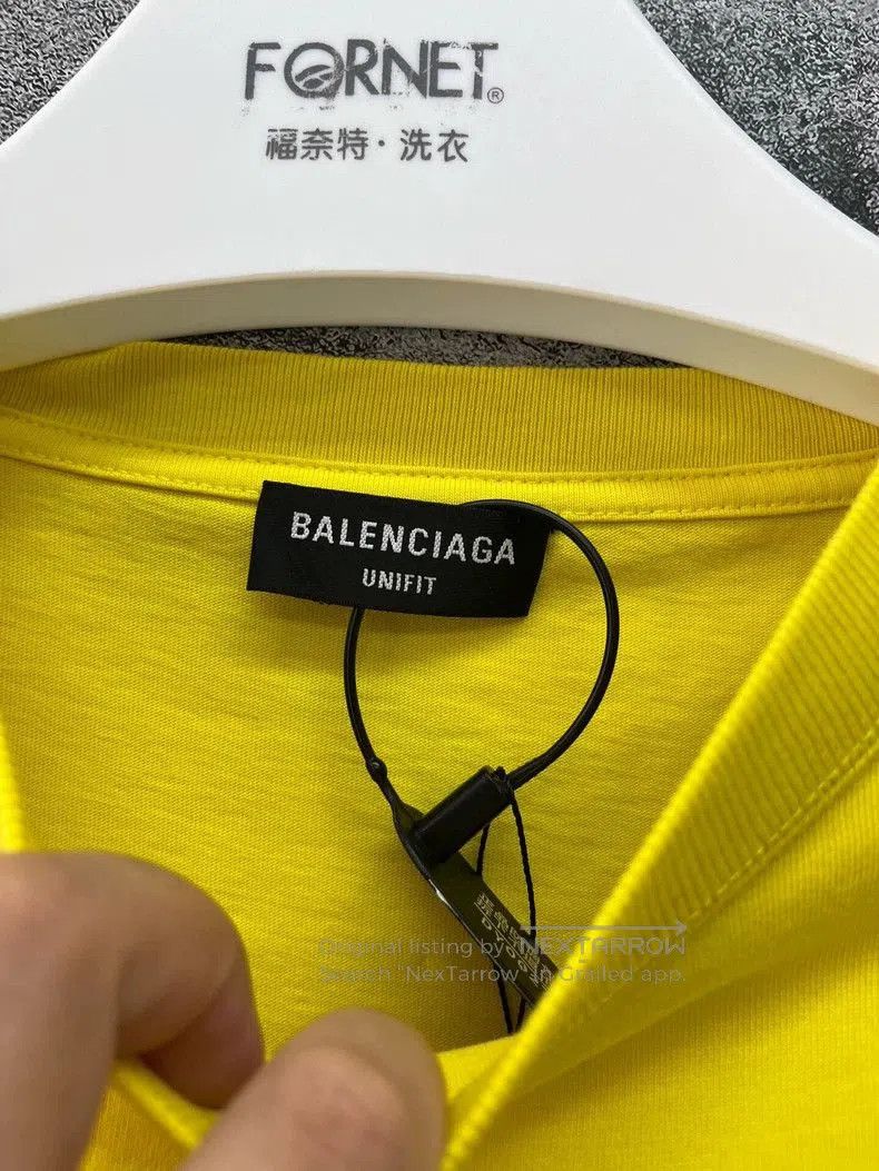 Balenciaga Balenciaga Yellow Logo Short Sleeve Tee. Size US S / EU 44-46 / 1 - 4 Thumbnail