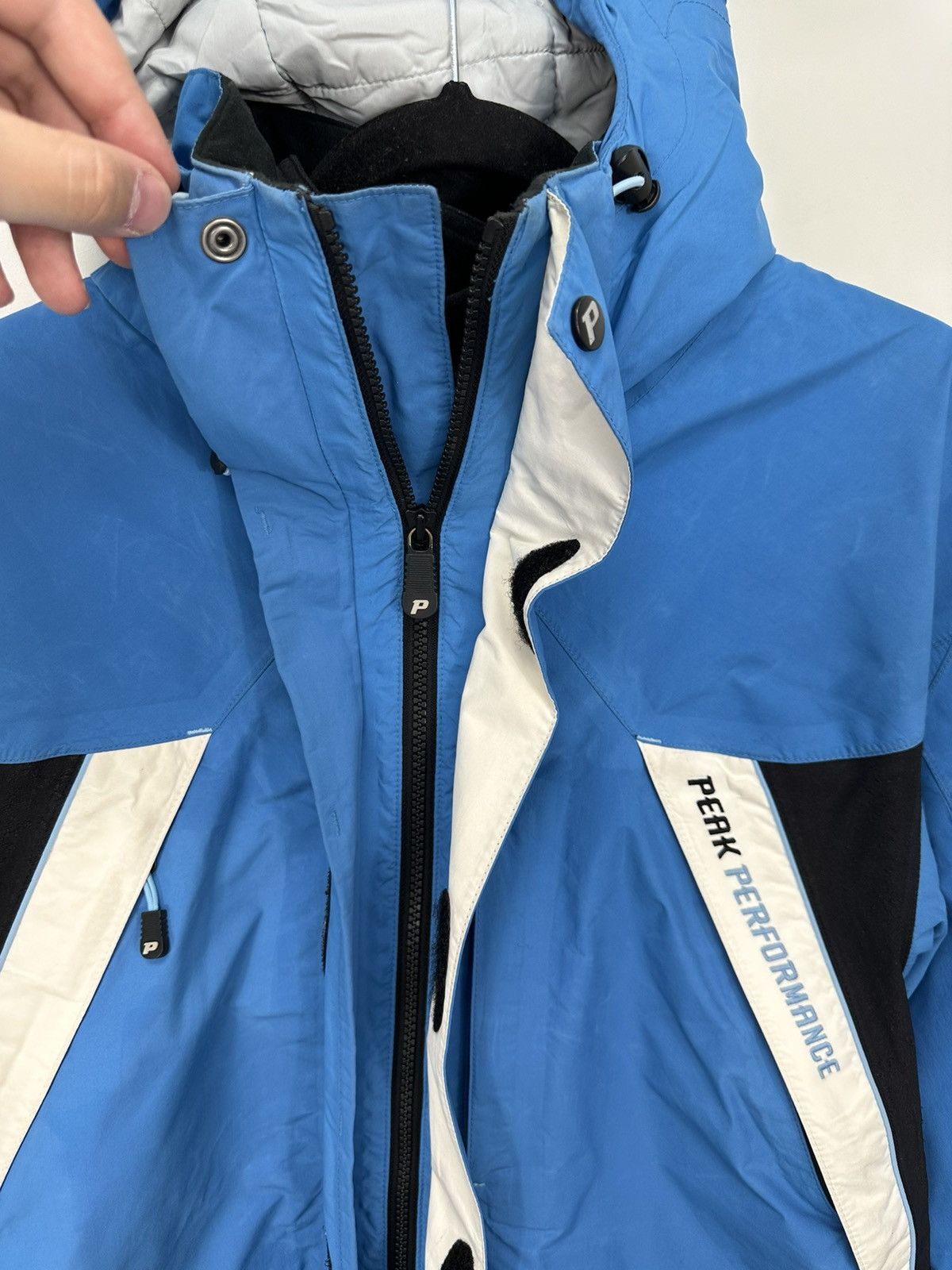 Peak Performance Peak Performance Blue Outdoor Hooded Jacket Size US L / EU 52-54 / 3 - 11 Thumbnail