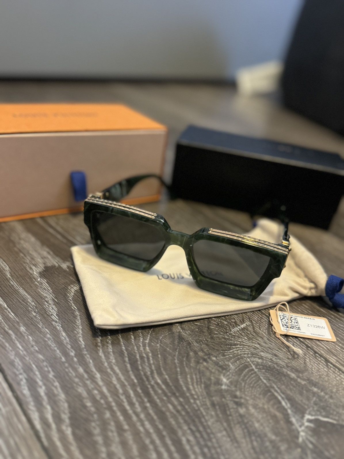 Louis Vuitton Millionaire 1.1 RaRE green Size ONE SIZE - 7 Thumbnail