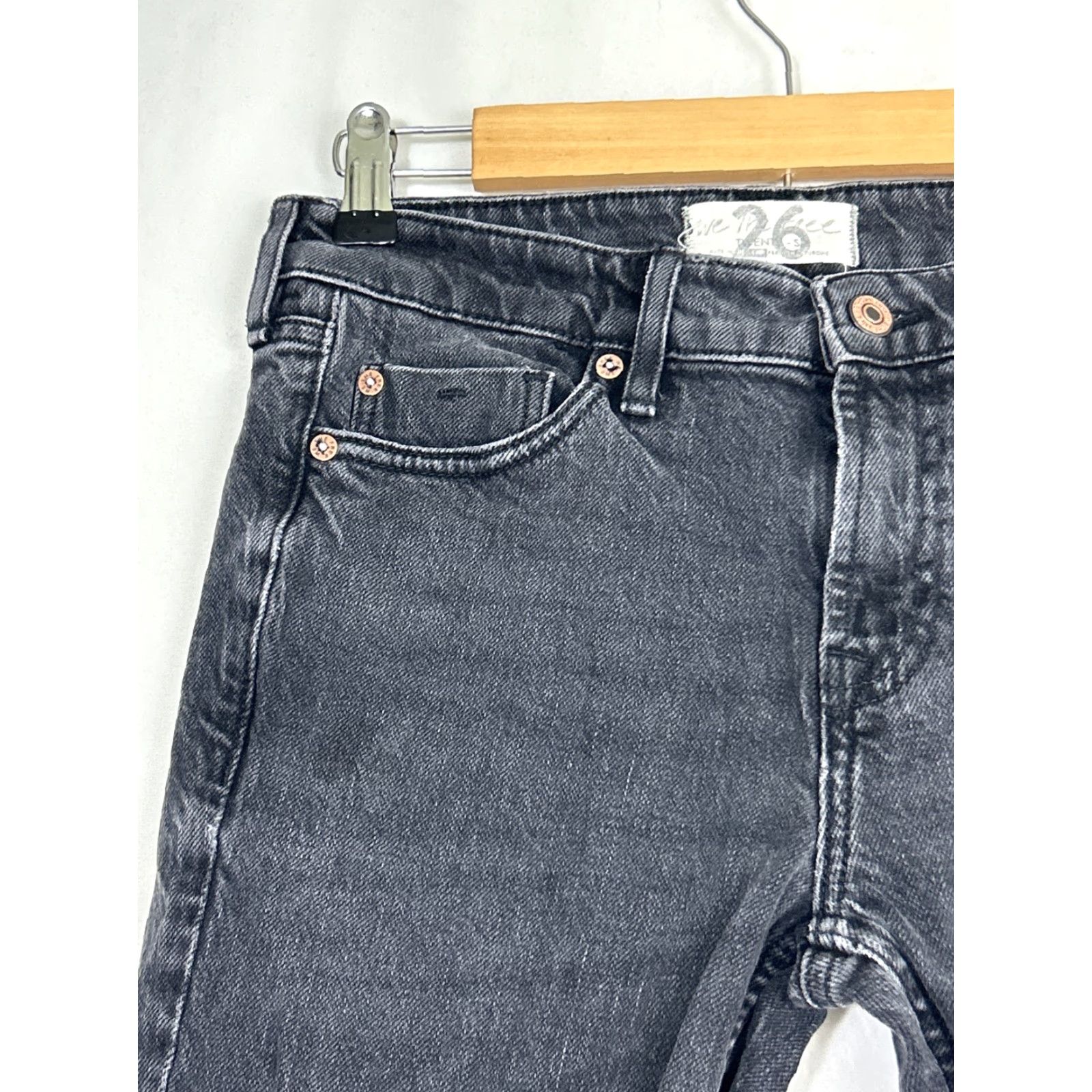 Free People Free People Jeans Black Distressed Ankle Inseam 30 Inseam 30 Womens 26 29 Waist 29 Black Distressed Ankle Jeans Women Regular Size 26 XS? Size ONE SIZE - 4 Thumbnail