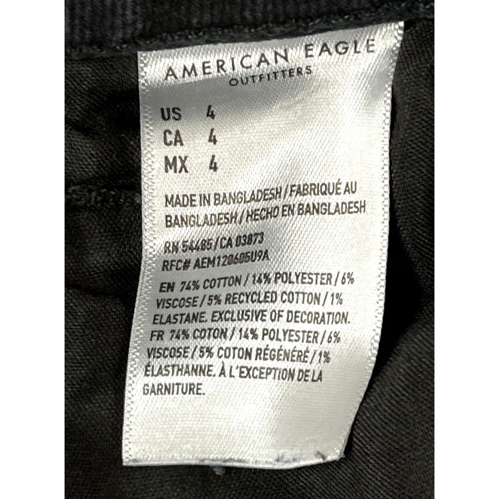 American Eagle Outfitters American Eagle Outfitters Shorts Womens 4 Cut-Off Black Cotton Blend Zip Fly Denim 5-Pocket Design Stretch Regular Vintage? No Ladies Womens Size 27" / US 4 / IT 40 - 7 Thumbnail