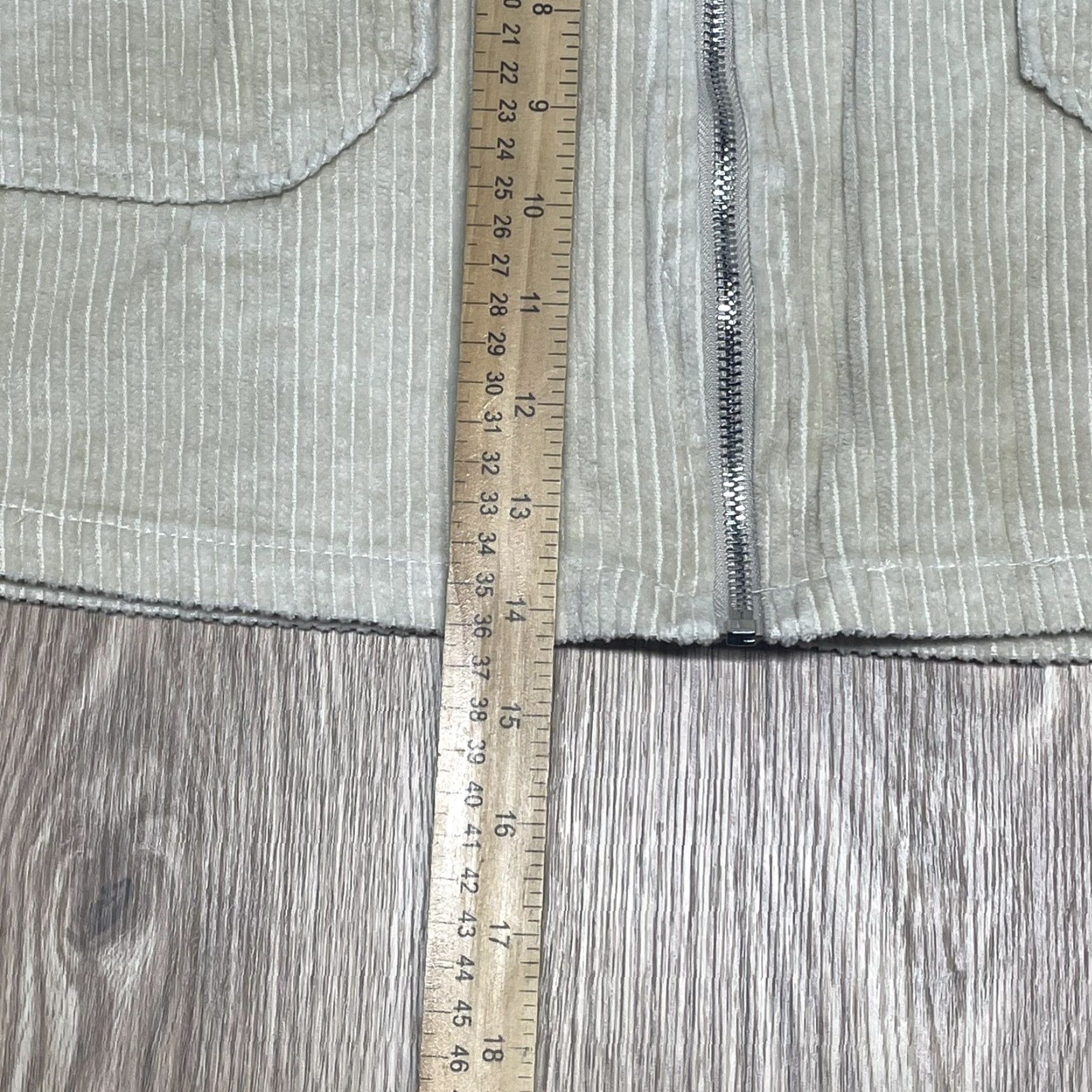 PRINCESS POLLY VINTAGE Princess Polly Corduroy Mini Skirt Women Small US 6 Beige Short Hipster Preppy Size 28" / US 6 / IT 42 - 6 Thumbnail