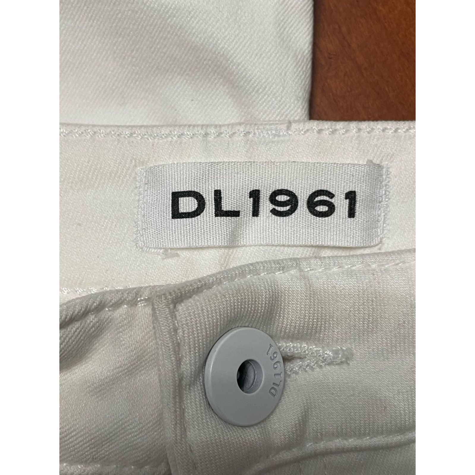 DL1961 Dl1961 Florence Instasculpt Denim Jeans Cropped White 24 Size 24" / US 00 / IT 34 - 7 Thumbnail