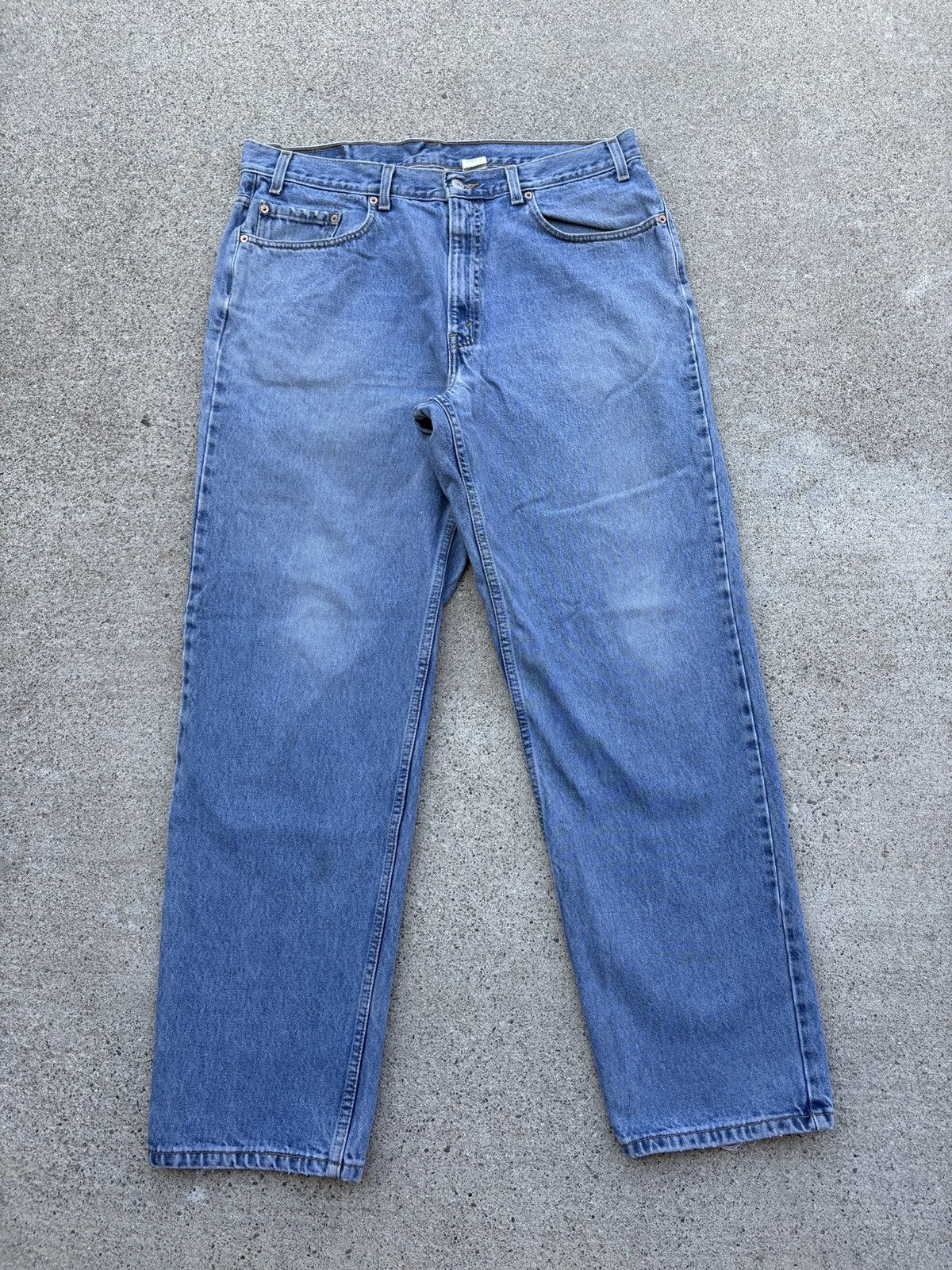 Levi's Vintage 2002 L. Indigo Levi’s 550 Relaxed Fit Jeans Size 38 Size US 36 / EU 52 - 1 Thumbnail