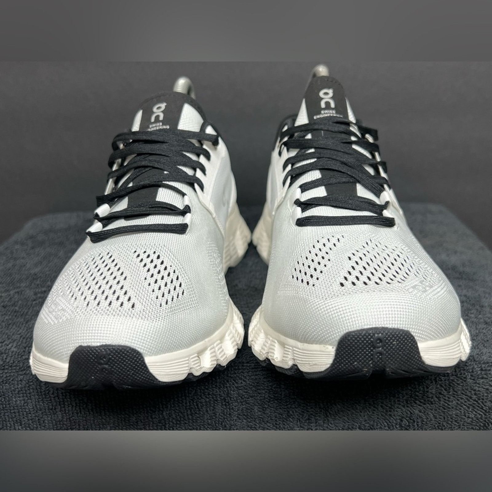On On Cloud X Running Comfort Shoes White Black Women’s 8 NWOB Size US 8 / IT 38 - 4 Thumbnail