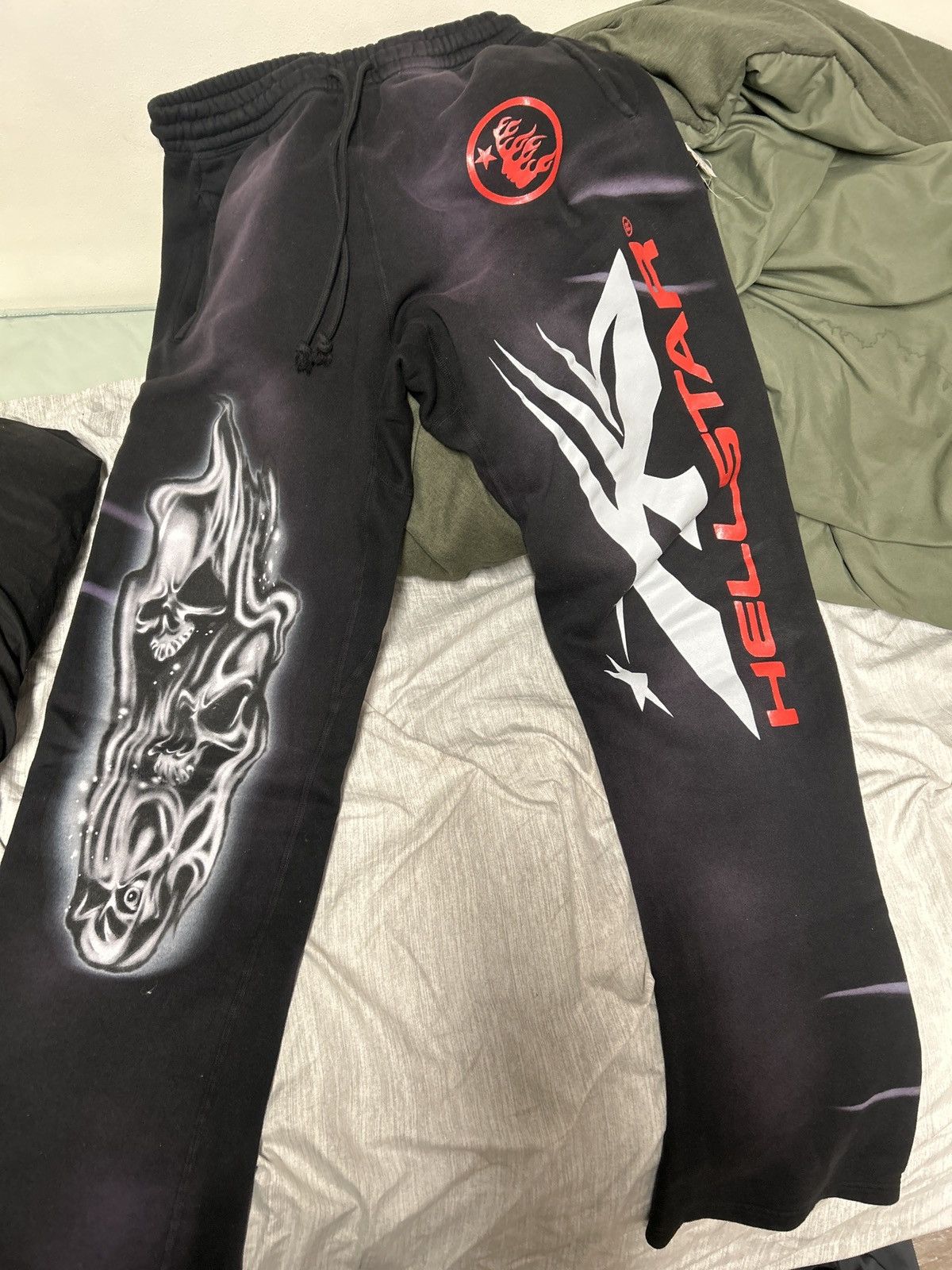 HELLSTAR Hellstar Airbrushed Skull Open Hemmed Sweatpants Size US 40 / EU 56 - 4 Thumbnail