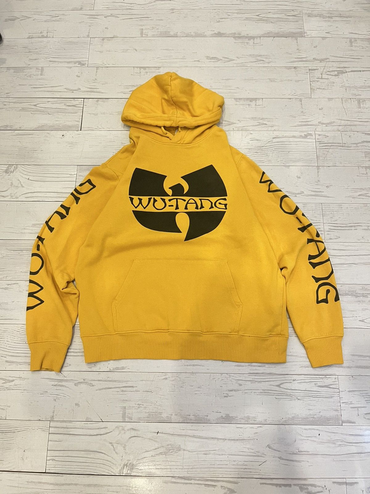 Wu-Tang Clan I'm selling a Wu tang sweatshirt. Size US L / EU 52-54 / 3 - 1 Thumbnail