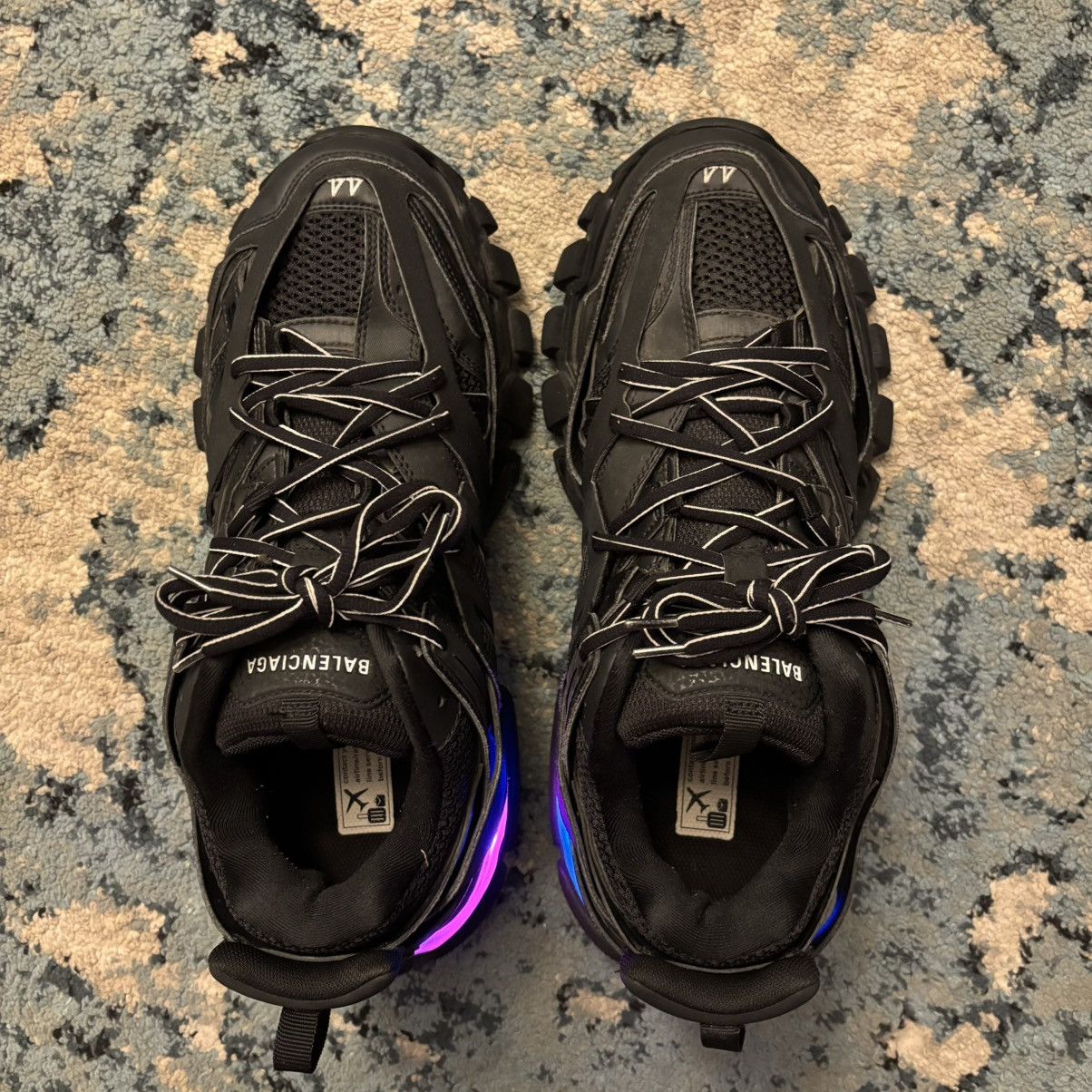 Balenciaga Balenciaga Track LED Sneaker Size 44 (11US) Worn Lightly Size US 11 / EU 44 - 4 Thumbnail