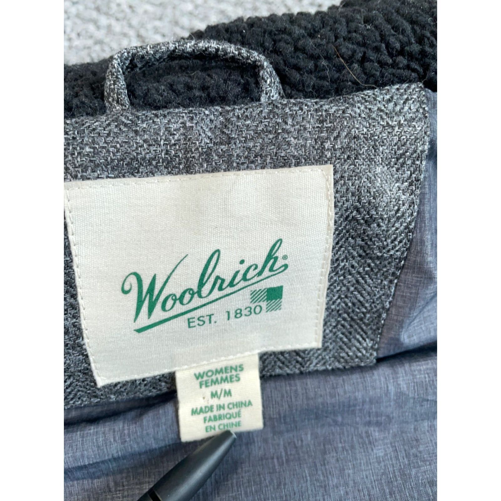 Vintage Woolrich Vest Puffer Wool Loft Insulated Zip Woolrich Women's Medium Gray Black Stand-Up Collar Pockets Lined Nylon Polyester 90s Outdoor Casual Mens? Size M / US 6-8 / IT 42-44 - 3 Thumbnail