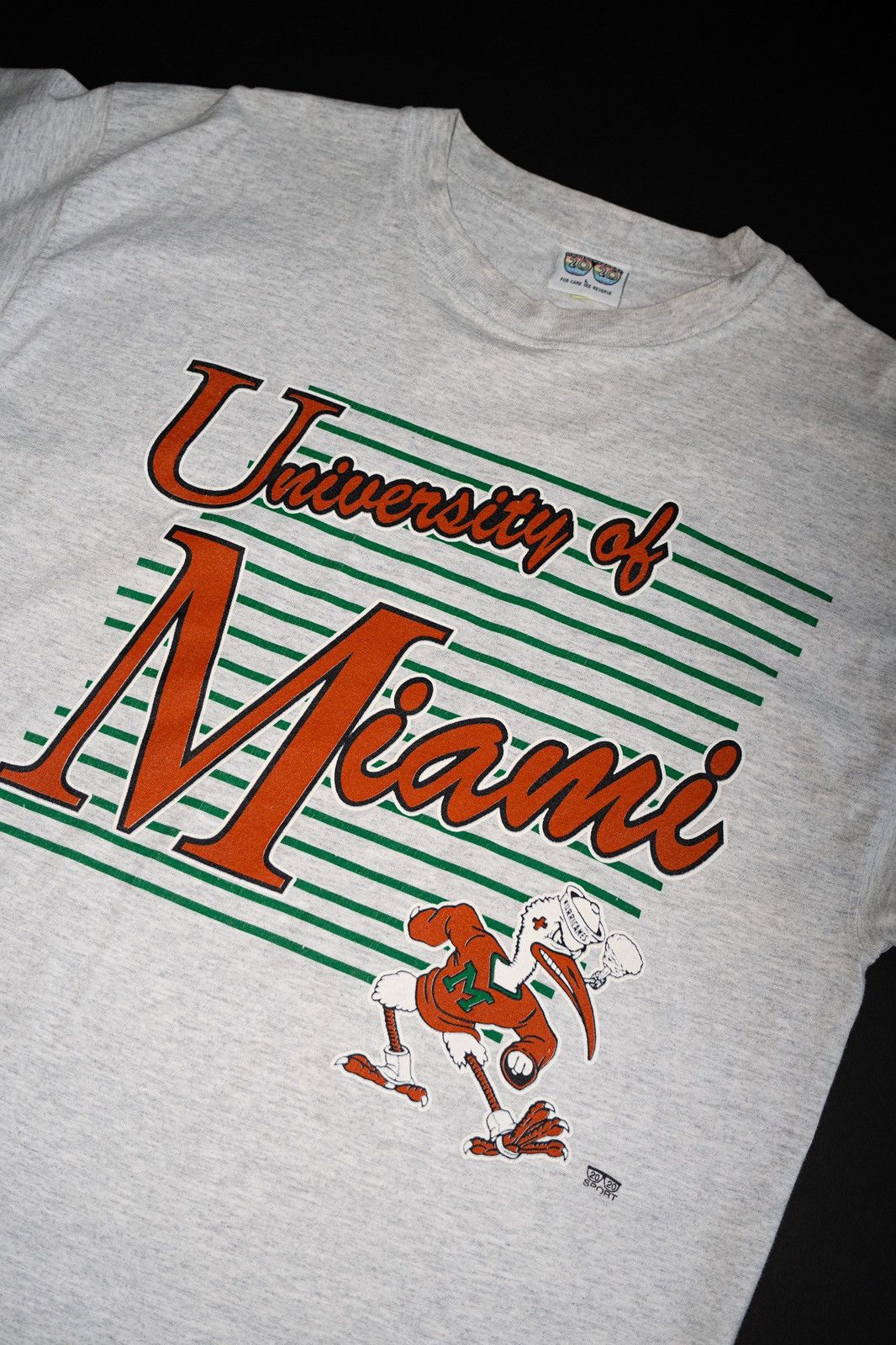 Vintage Vintage Miami Hurricanes Tee size large Size US L / EU 52-54 / 3 - 5 Thumbnail