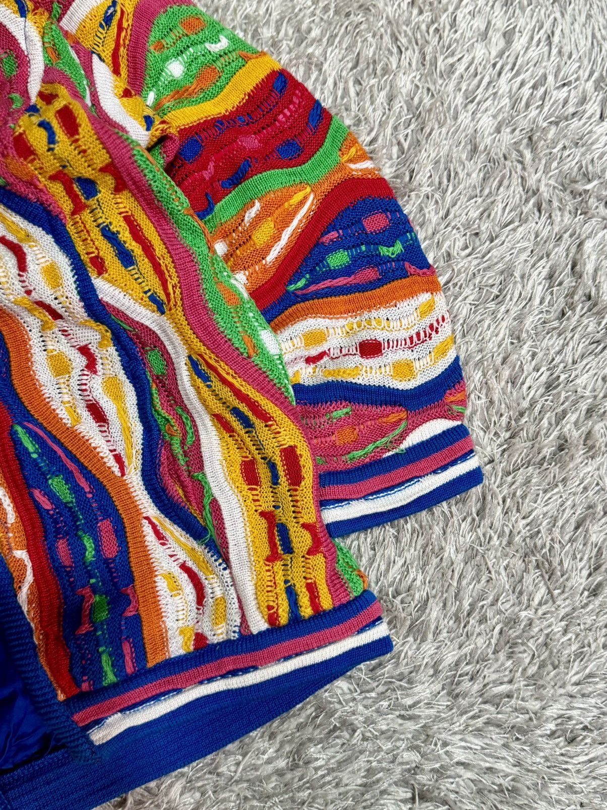 Coogi STEAL! CRAZY COOGI 10-12 YEAR KIDS 3D CABLE CARDIGAN/JACKET Size US XXS / EU 40 - 2 Thumbnail