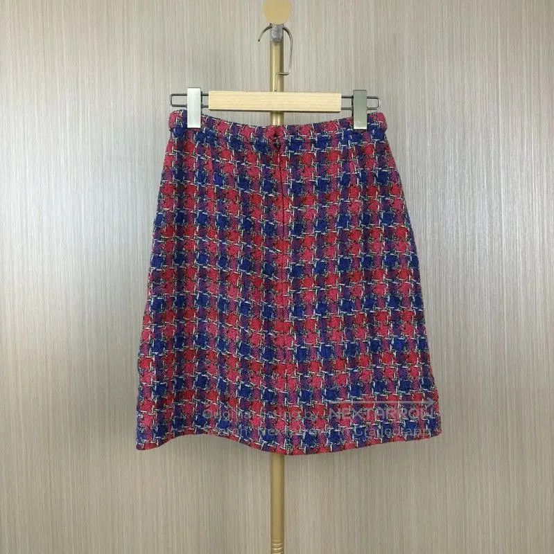 Chanel Chanel M Size Color Block Silk Skirt . Size 23" - 1 Thumbnail