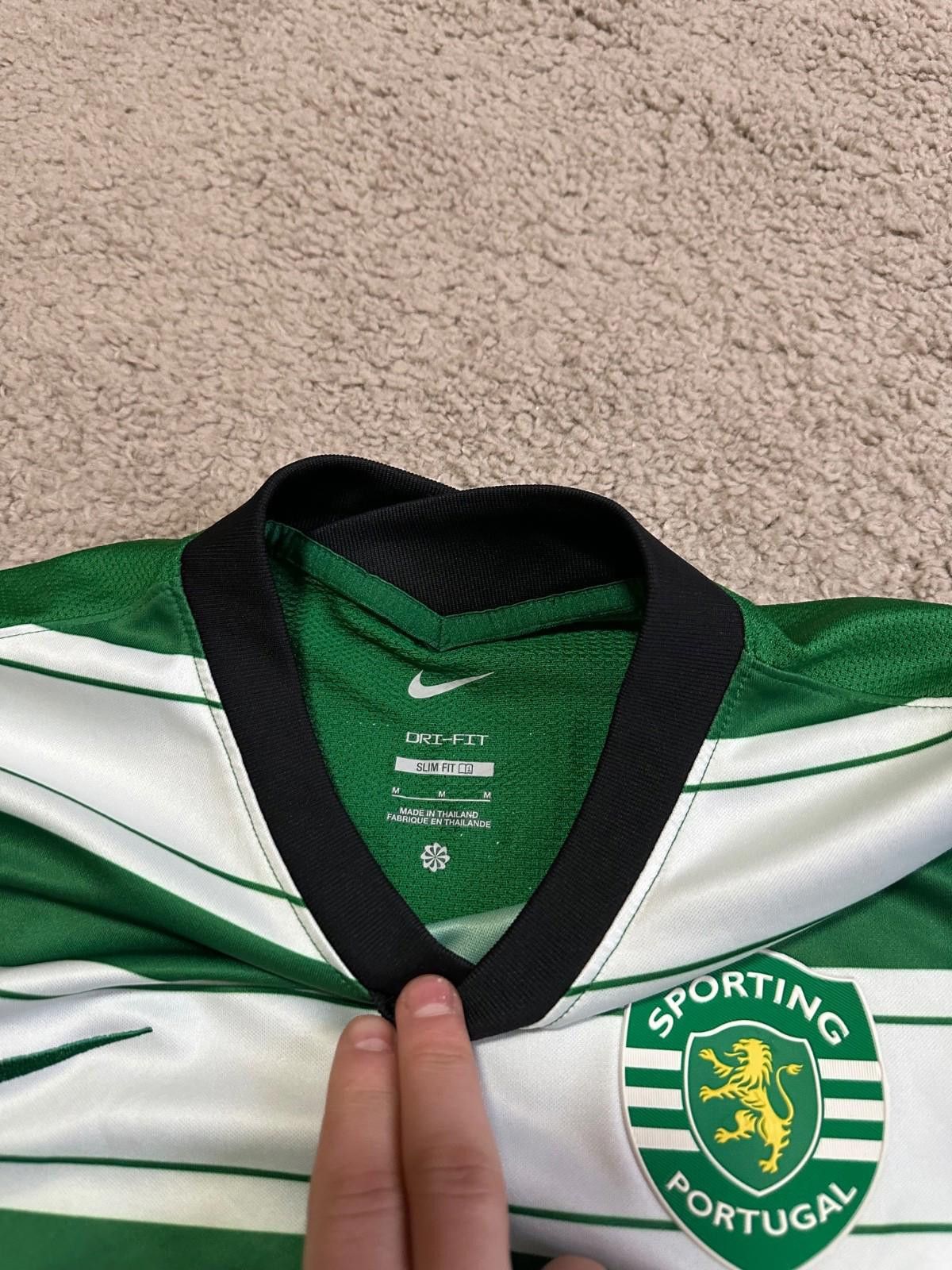 Nike Nike Sporting Lisbon 2022/23 Football Shirt Soccer Jersey Size US M / EU 48-50 / 2 - 4 Thumbnail
