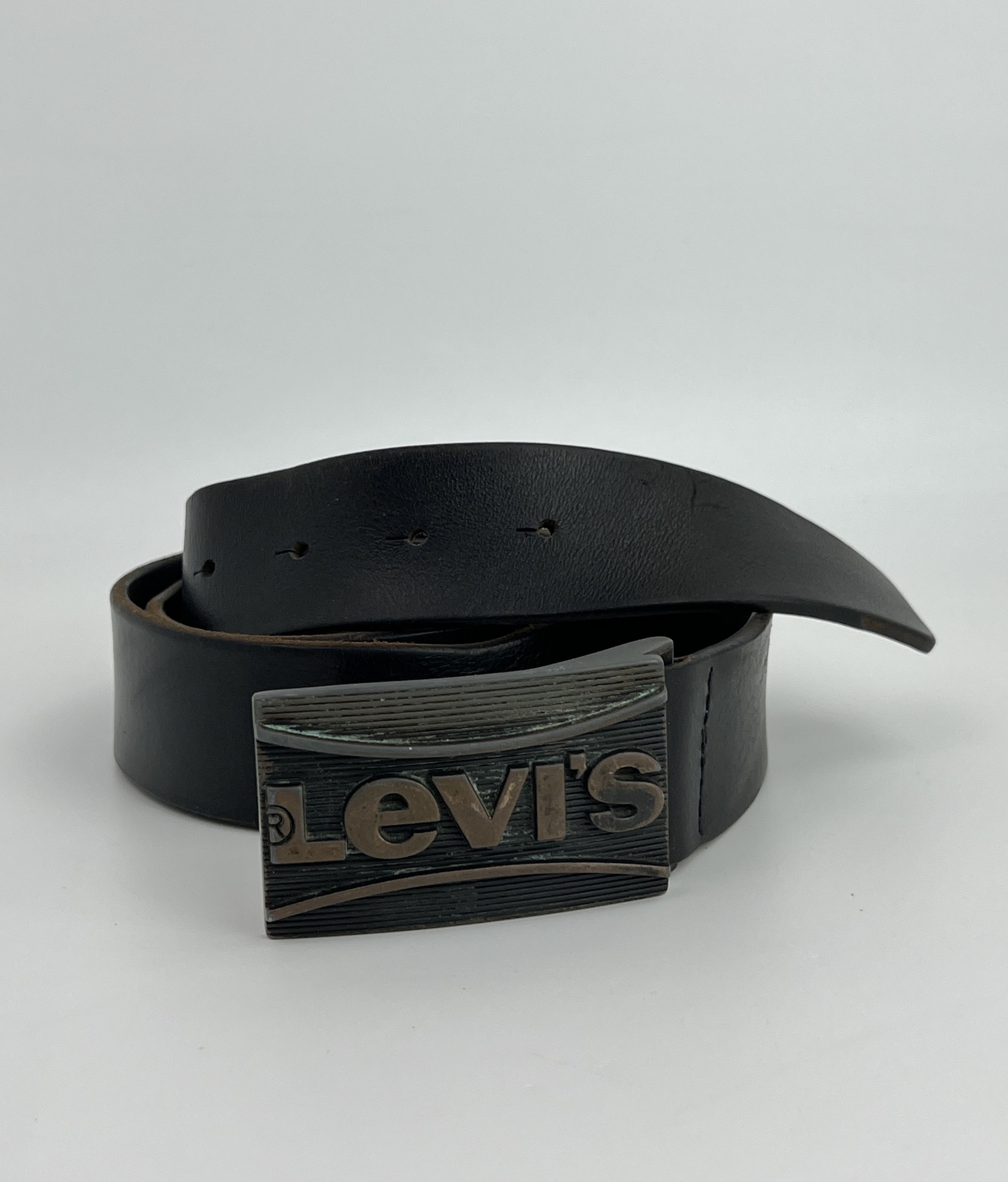 Levi's Vintage Levi's Logo Buckle Black Leather Belt Size ONE SIZE - 2 Thumbnail