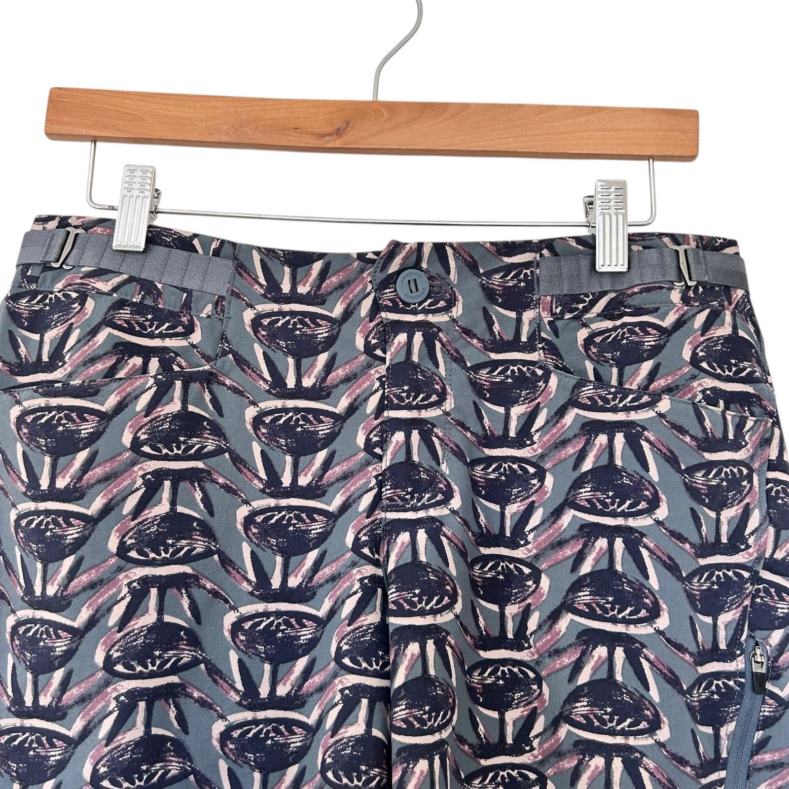 Patagonia Patagonia Printed Bermuda Flat Front Shorts Sz 6 Size 28" / US 6 / IT 42 - 4 Thumbnail