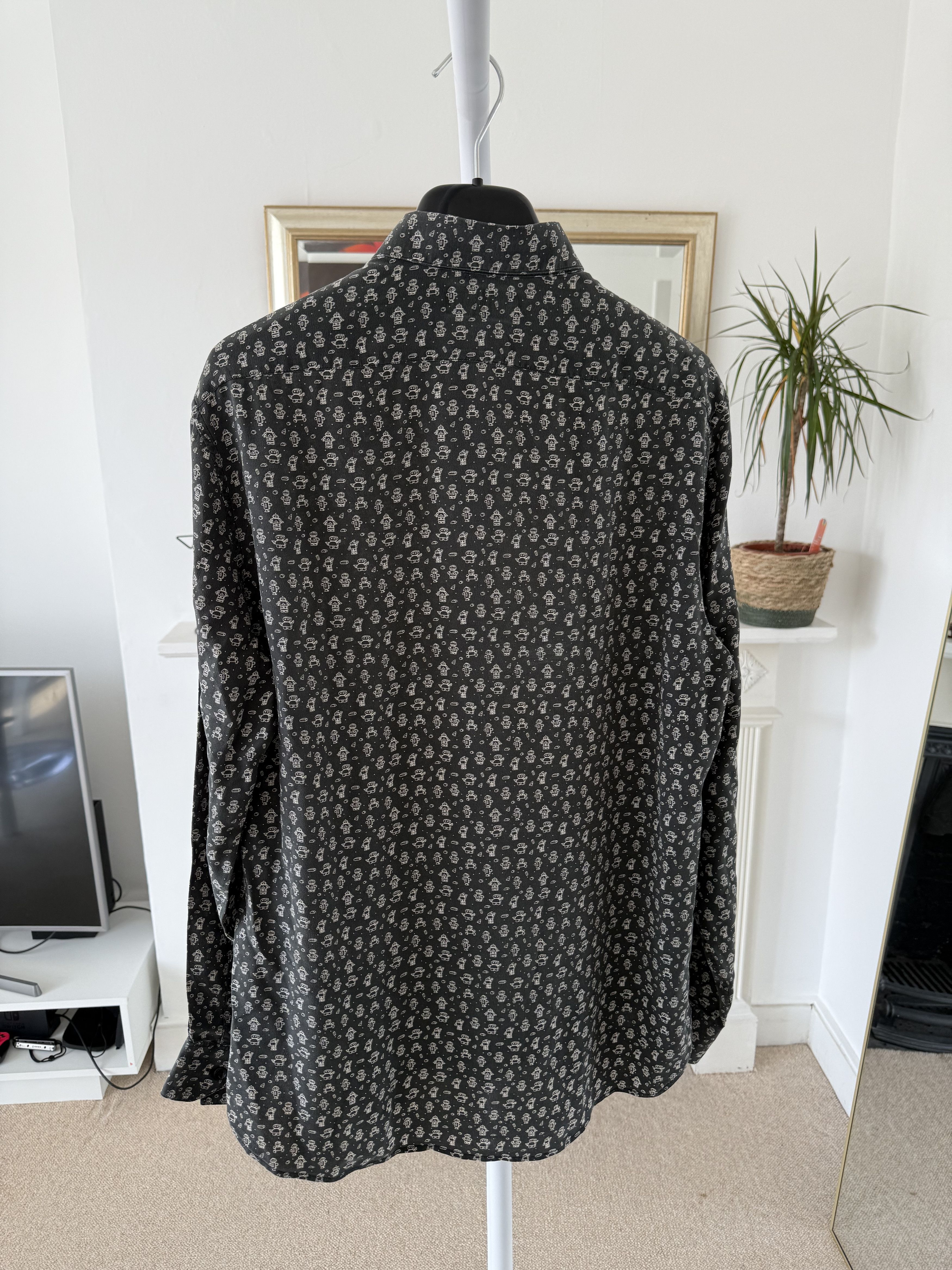 Saint Laurent Paris Saint Laurent Silk Robot Shirt Size US M / EU 48-50 / 2 - 6 Thumbnail