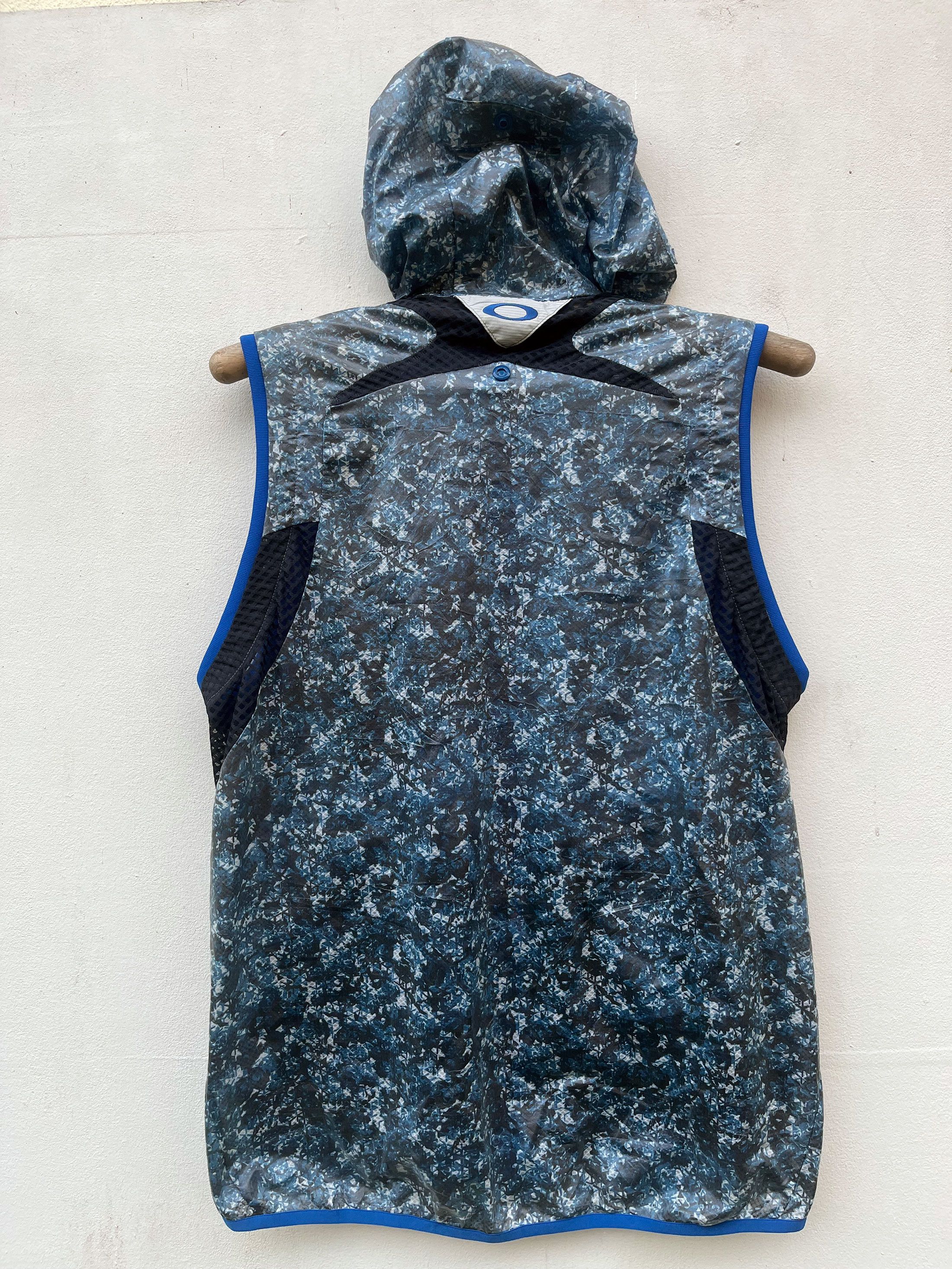 Oakley Oakley Sleeveless Camoulage Hoodie Zipper Vest Light Jacket Size US M / EU 48-50 / 2 - 3 Thumbnail