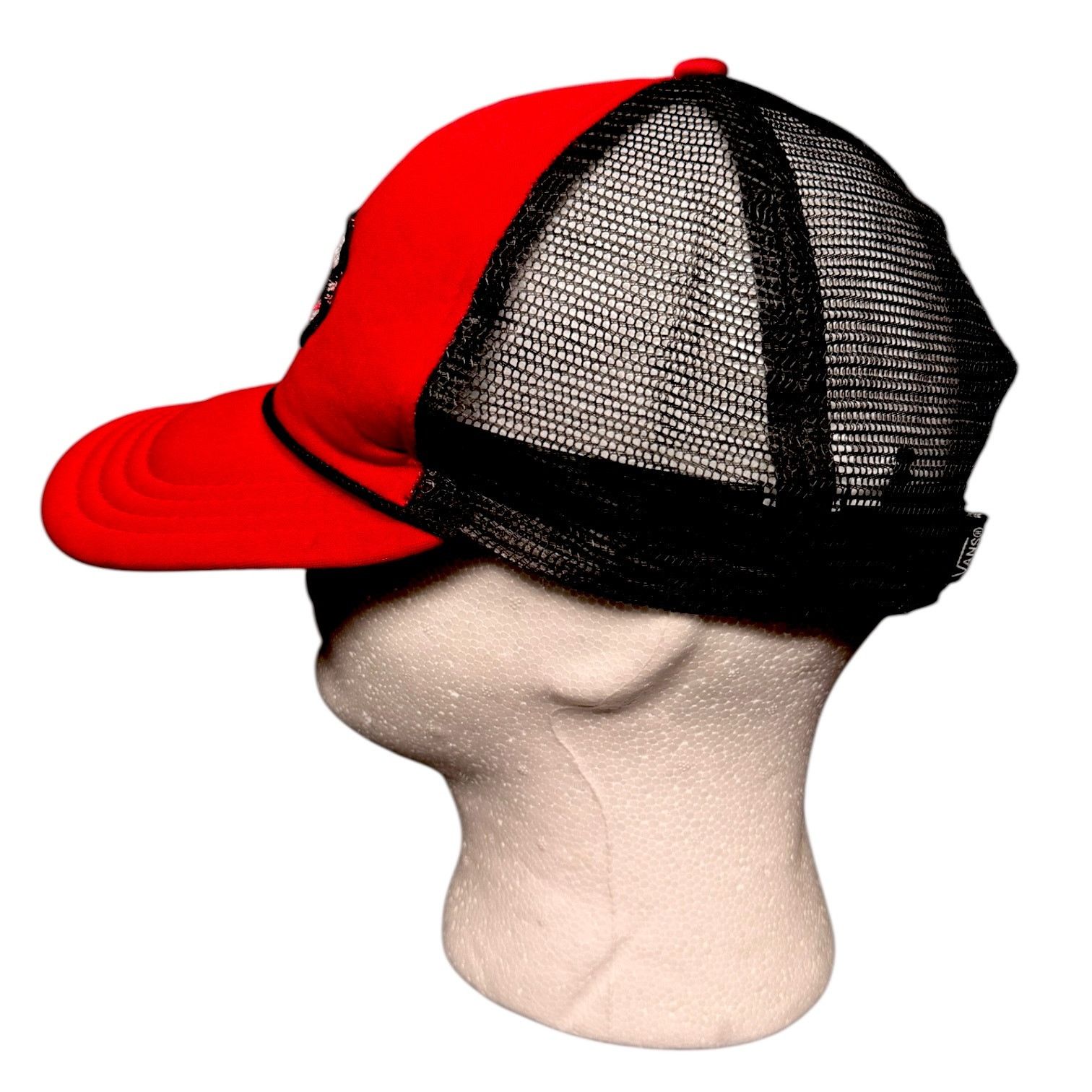 Vans Vans Off the Wall Skateboard Logo Red & Black Trucker Hat OS Size ONE SIZE - 2 Thumbnail