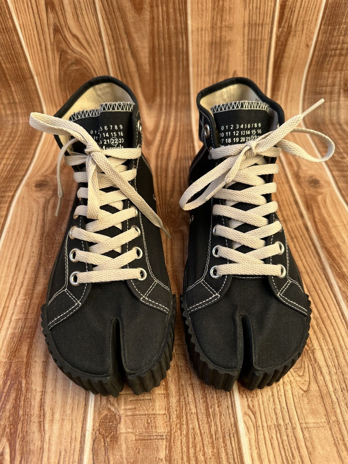 Maison Margiela Maison margiela Tabi Canvas Hightop Black Sneaks 22. Size US 8 / IT 38 - 2 Thumbnail