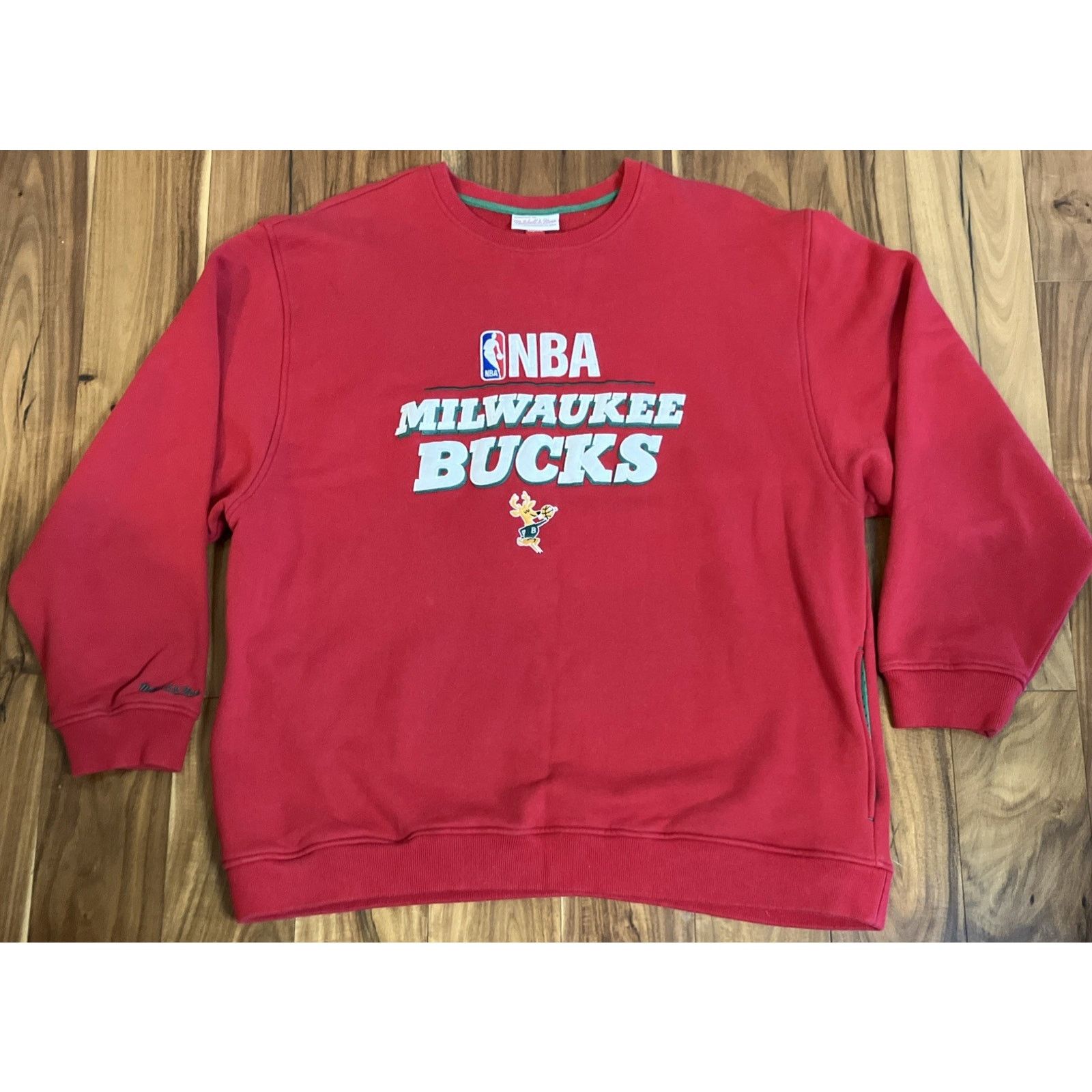 Mitchell & Ness Vtg Milwaukee Bucks Sweatshirt Mens 3XL Embroidered Crewneck Size US XXL / EU 58 / 5 - 1 Thumbnail