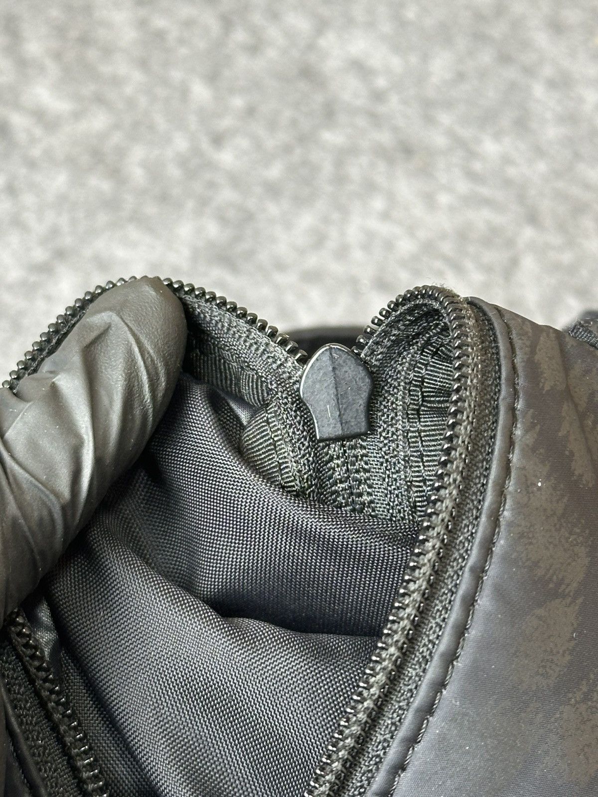 Porter Porter messenger bag with a wrinkled nylon. Size ONE SIZE - 12 Thumbnail