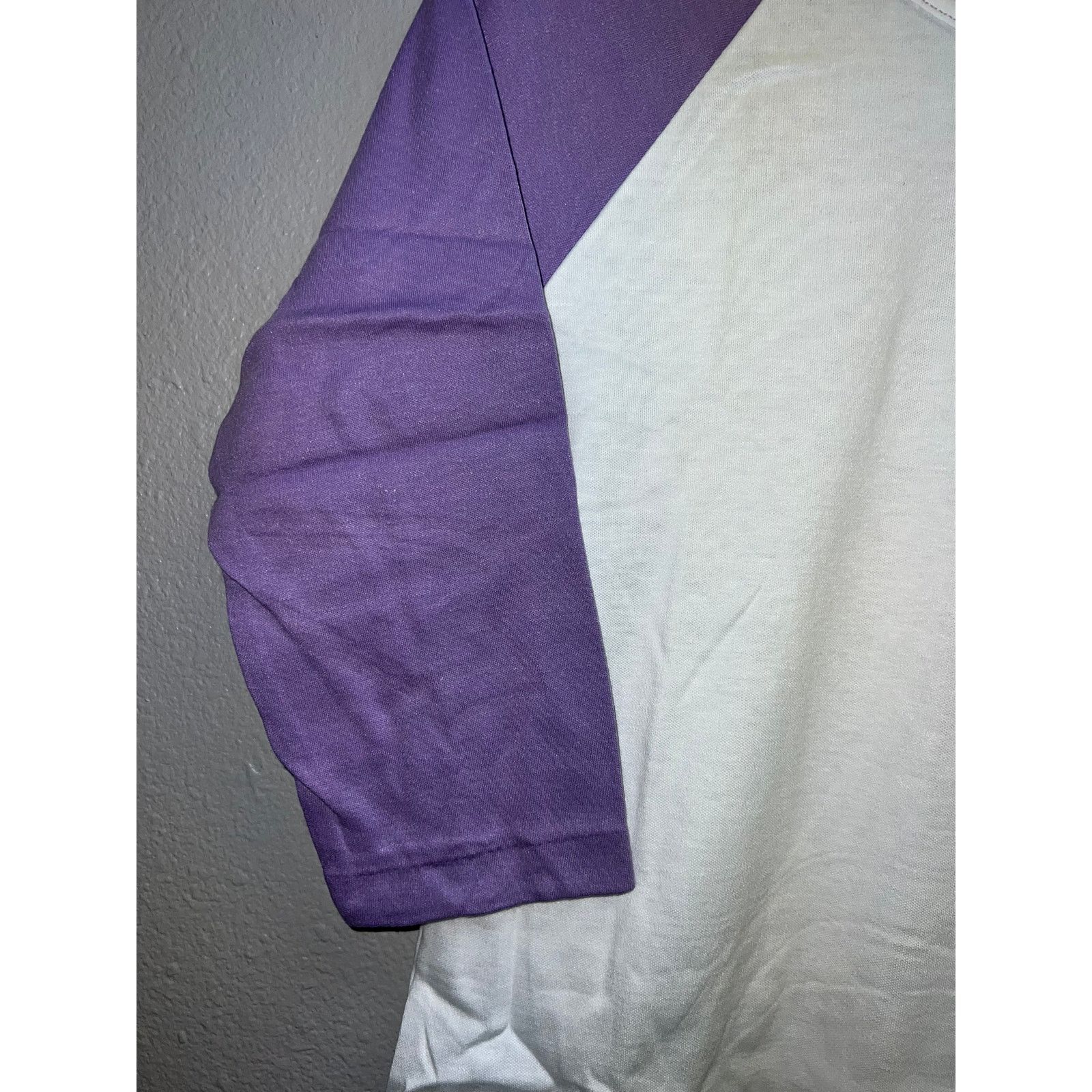 Vintage 80s Women's Lucky Star White Purple Raglan Shirt Grape M Size M / US 6-8 / IT 42-44 - 4 Thumbnail