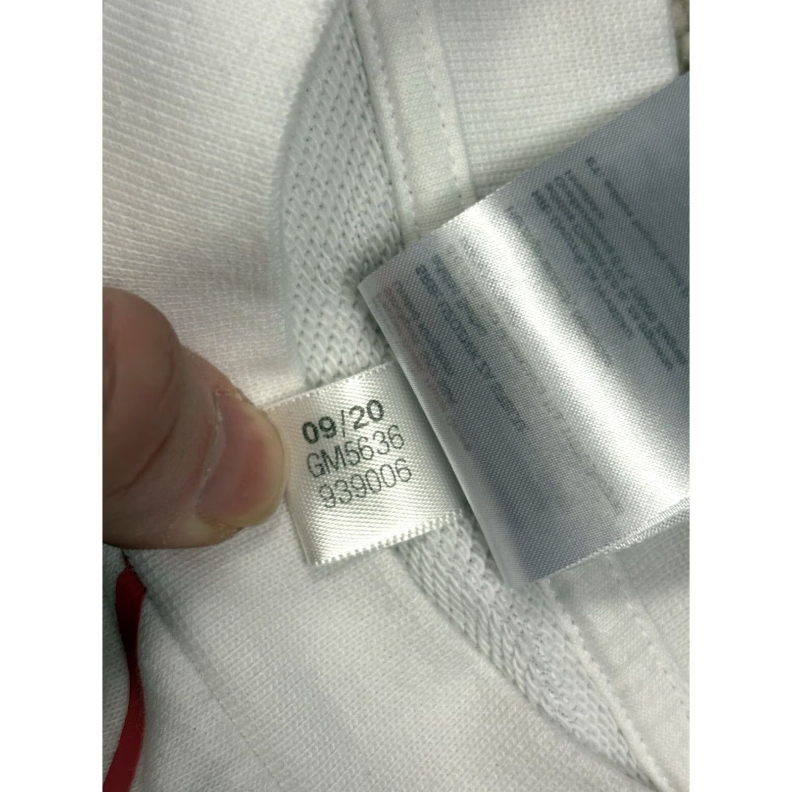 Adidas Adidas Sweatshirt Womens M White Big Logo Crewneck Pullover Athletic Shirt Style Regular Clothing Clothing Size M / US 6-8 / IT 42-44 - 6 Thumbnail