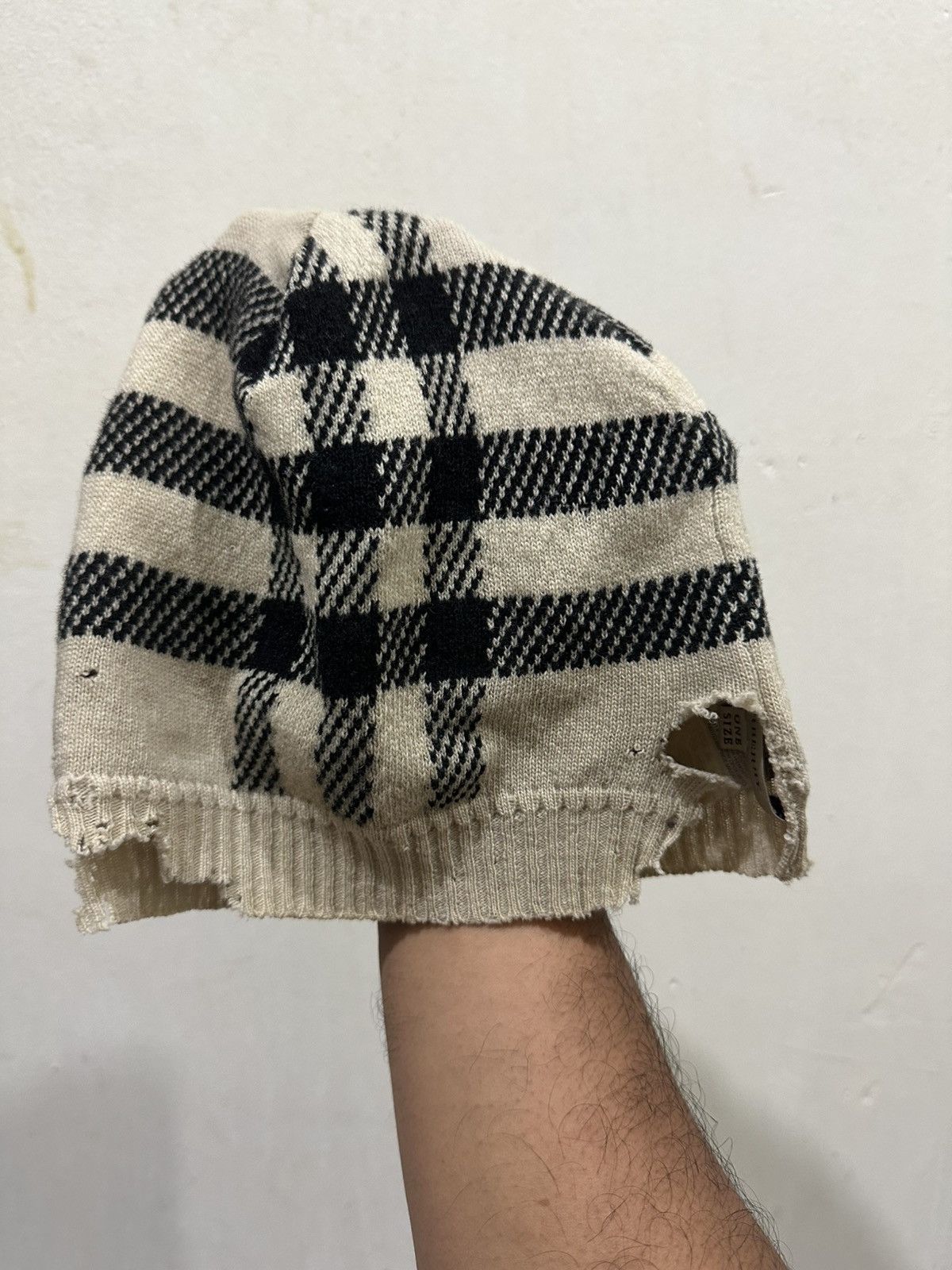 Burberry × Burberry Prorsum × Vintage Distressed Burberry Nova Check Stretchable Beanie Size ONE SIZE - 3 Thumbnail
