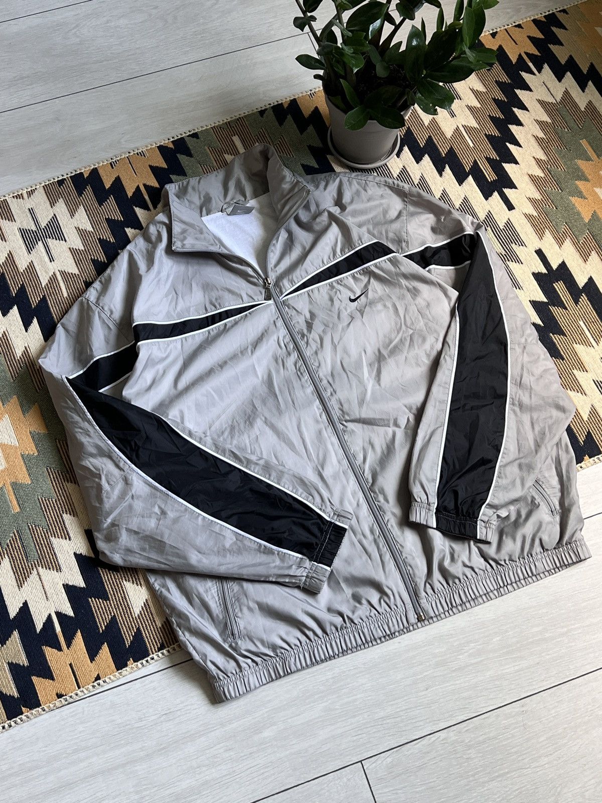 Nike Vintage Nike Nylon Y2K Track Top Jacket Size US XL / EU 56 / 4 - 9 Thumbnail