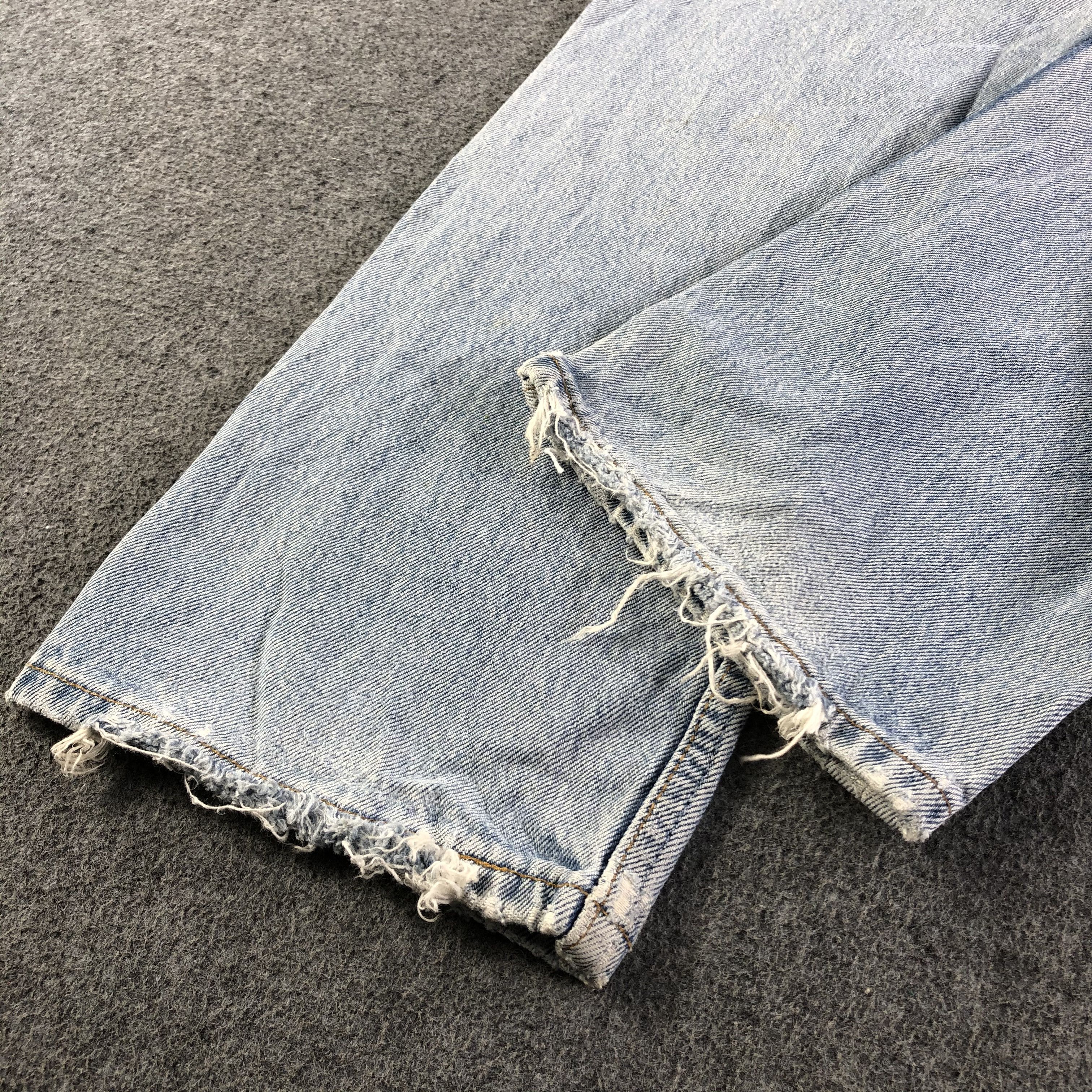 Levi's Vintage 90s Light Wash Levis 501 Jeans-J3812 Size US 29 - 6 Thumbnail