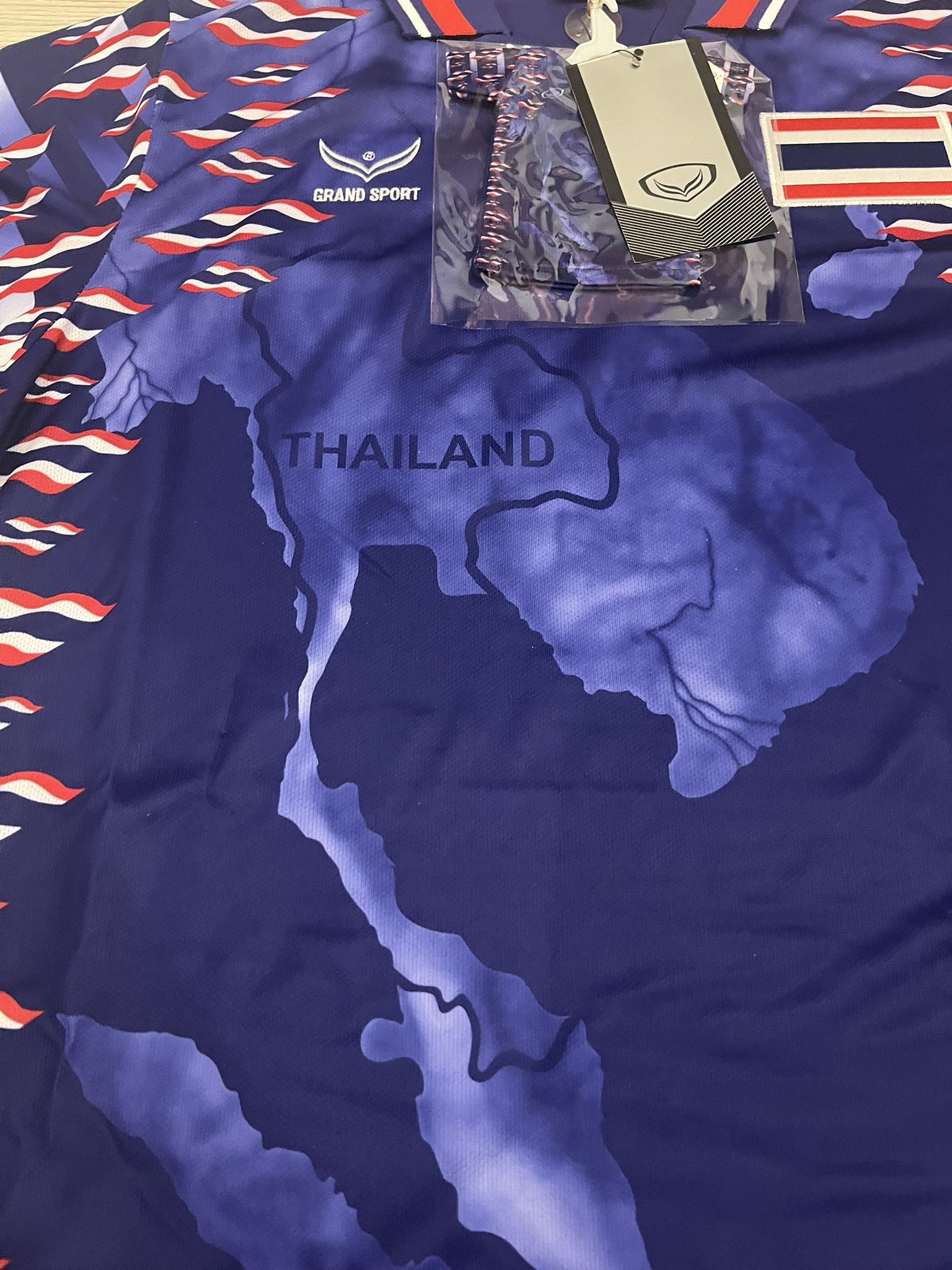 Other Grand Sport 1997-98 Thailand Reissue Home Shirt Size US L / EU 52-54 / 3 - 5 Thumbnail
