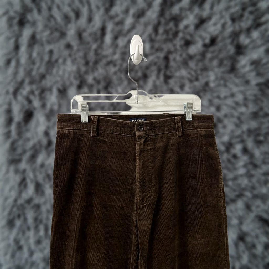 Dockers VINTAGE Dockers Corduroy Pants Mens 32x30 Brown Finewale Flat Front Classic Fit Brown Corduroy Pants Mens 32 Regular Straight Leg 5-Pocket Dockers Size US 32 / EU 48 - 1 Thumbnail