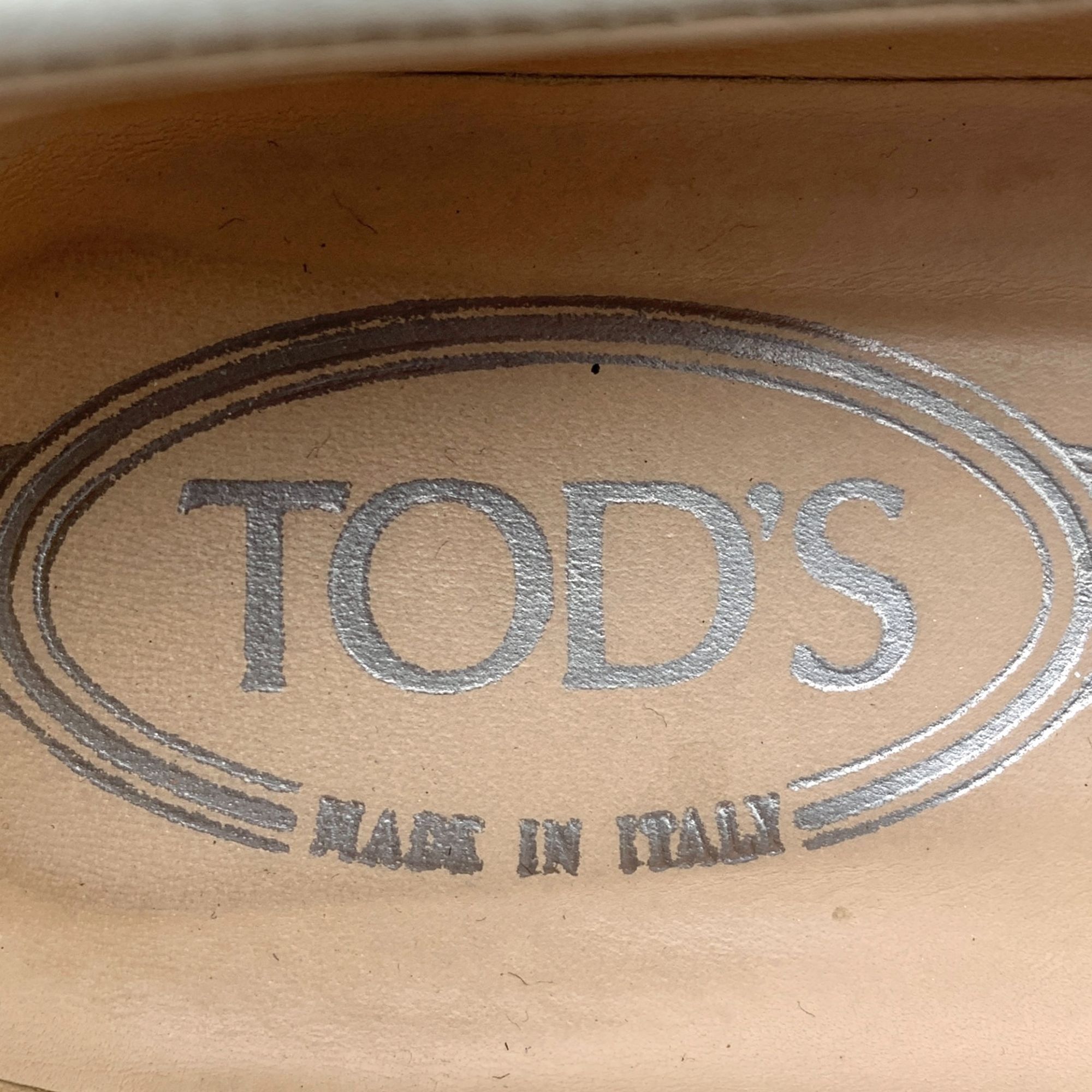 Tod's Tod’s White Slip-On Loafers (Size 37) Size US 7 / IT 37 - 2 Thumbnail