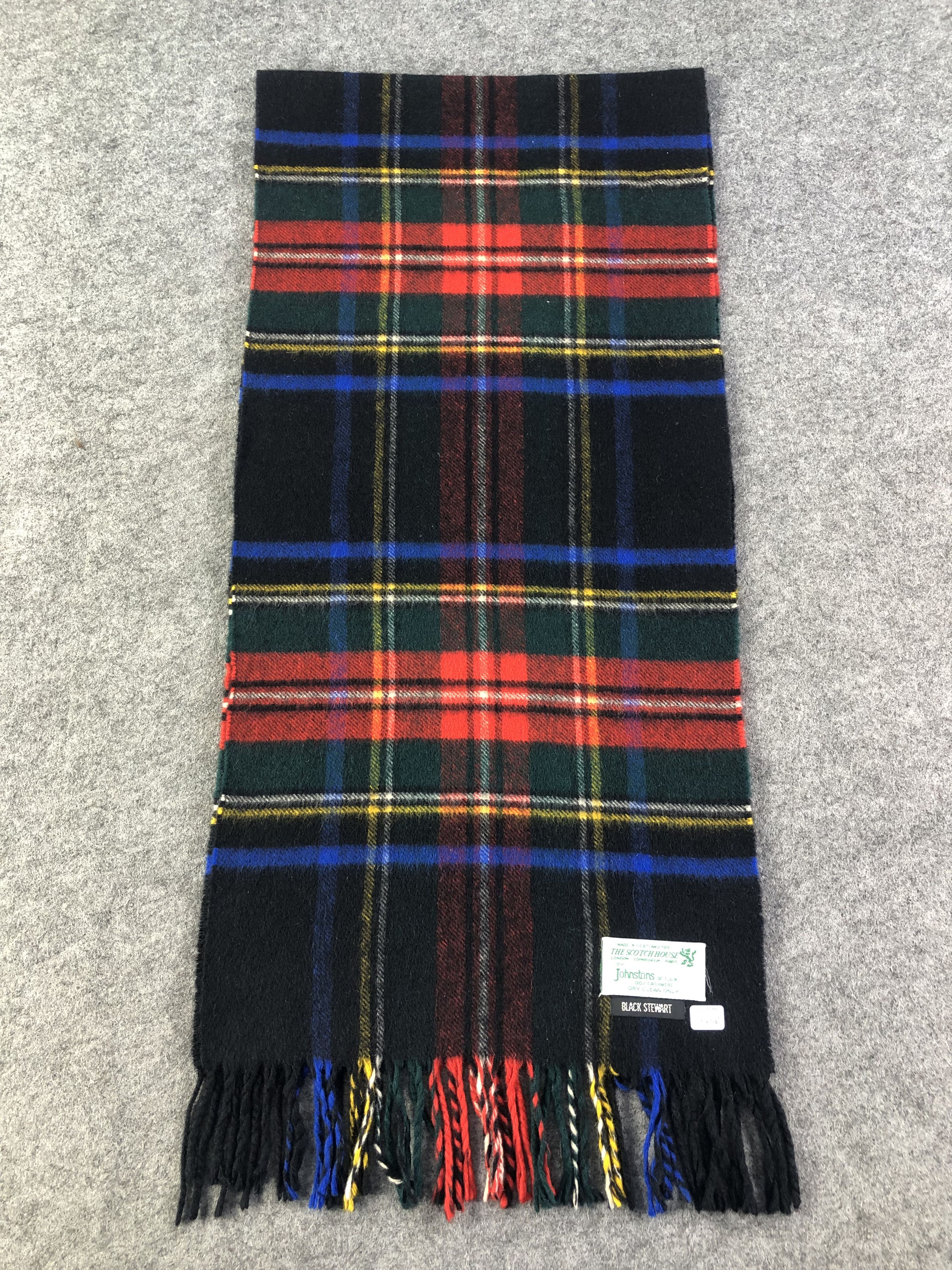 Johnstons Of Elgin Johnstons Of Elgin Scarf / Muffler / Neckwear Size ONE SIZE - 2 Thumbnail