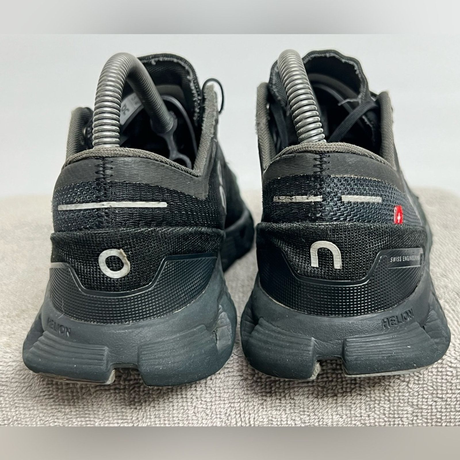 On On Cloud Shoes Women's Size 8 Black Cloud X Lace Up Running Size US 8 / IT 38 - 6 Thumbnail