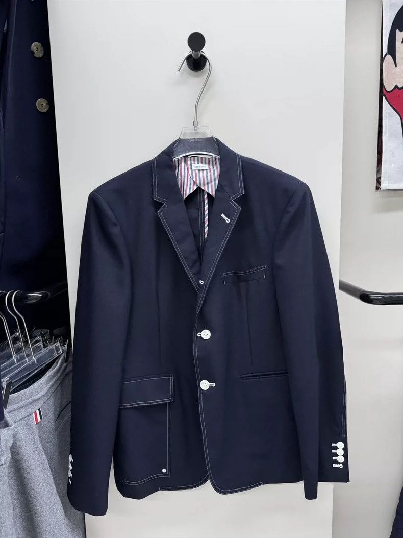 Thom Browne Thom Browne size3 A schoolboy suit Size 38L - 1 Thumbnail