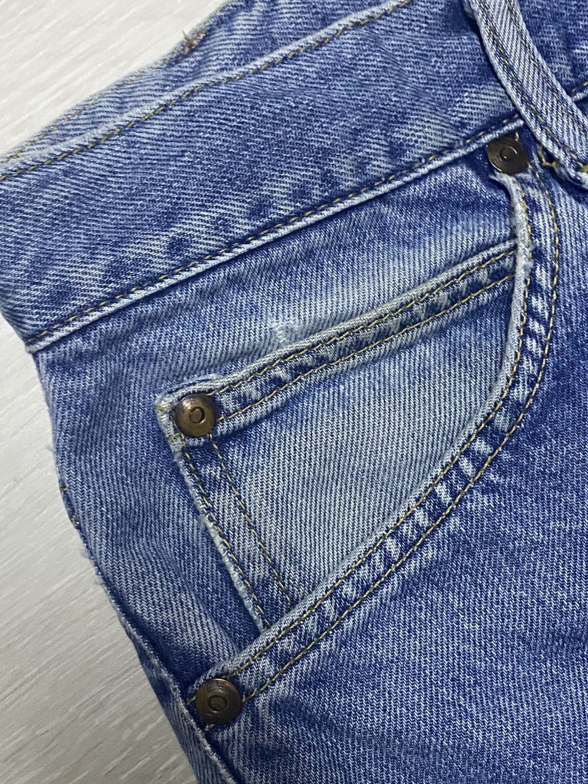 Lee Vintage Lee Faded Wash Repaired Loose Jeans Size US 31 - 10 Thumbnail