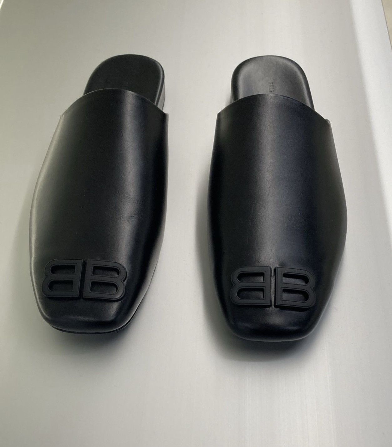 Balenciaga Leather BB Mules in black Size US 8 / EU 41 - 1 Thumbnail