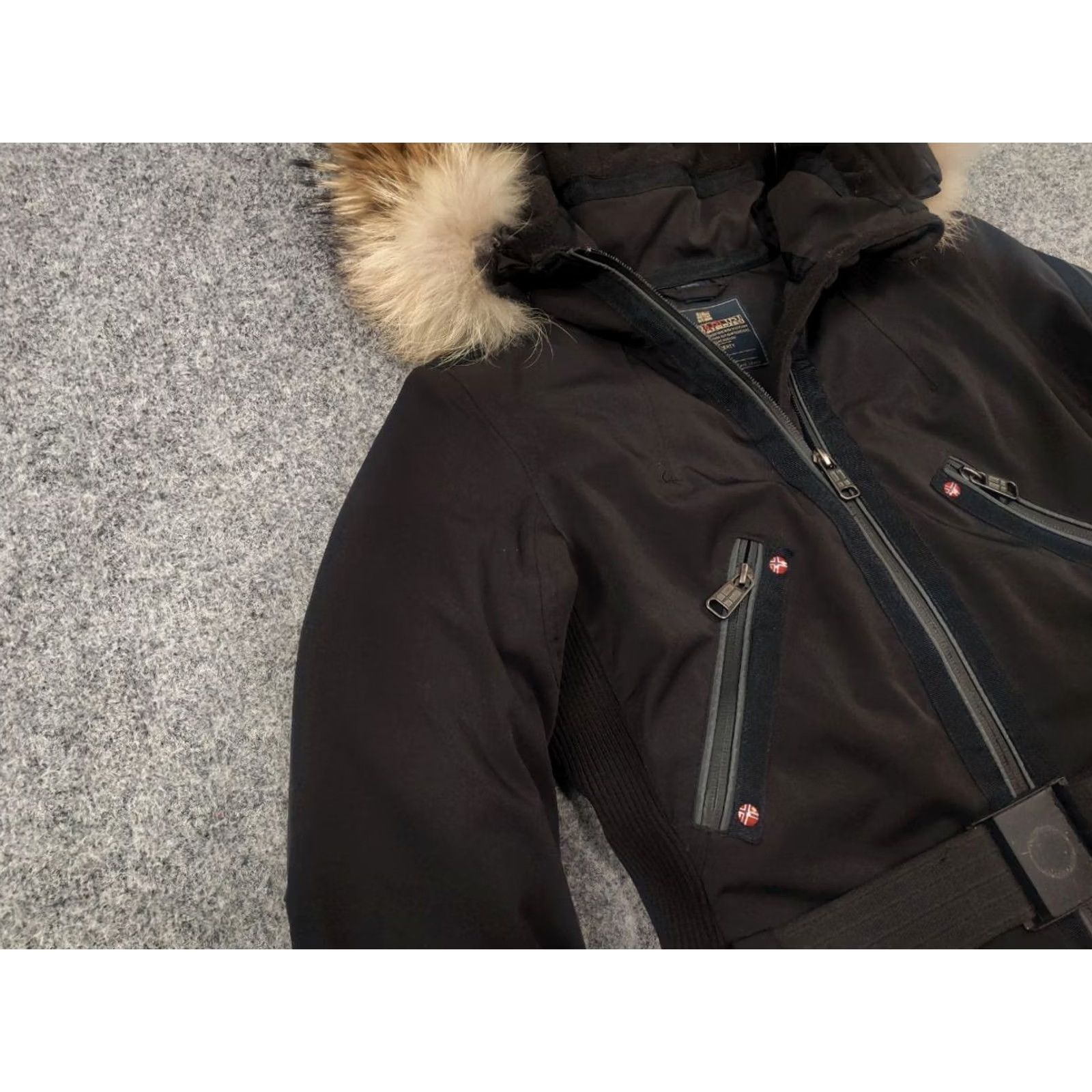 Napapijri Napapijri taped seams GPS Expedition Seams Womens Ski Winter Hooded Fur Jacket Size S / US 4 / IT 40 - 6 Thumbnail