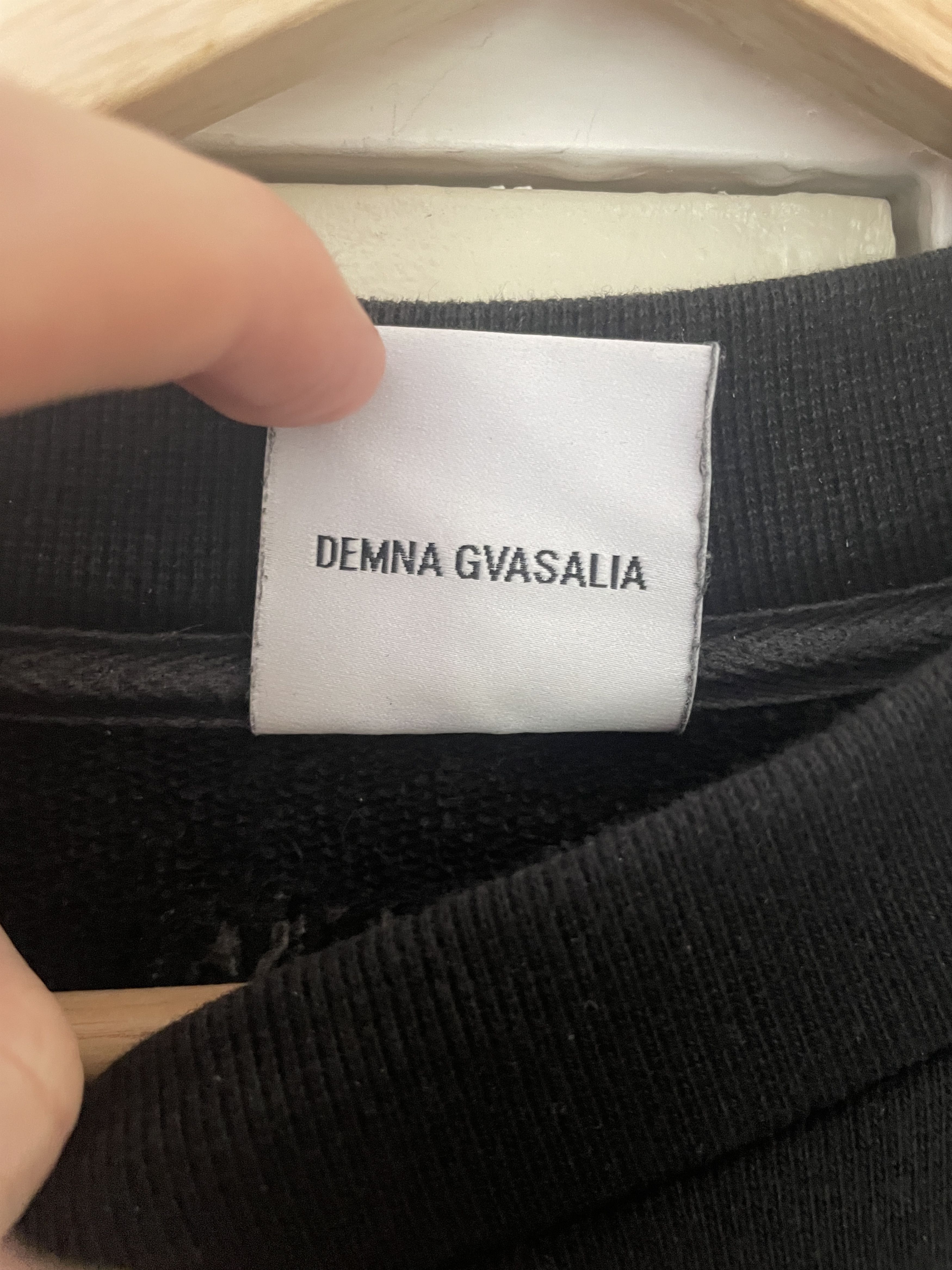 Vetements Vetements - FW18 Zurich Crewneck Sweatshirt M Size US M / EU 48-50 / 2 - 4 Thumbnail