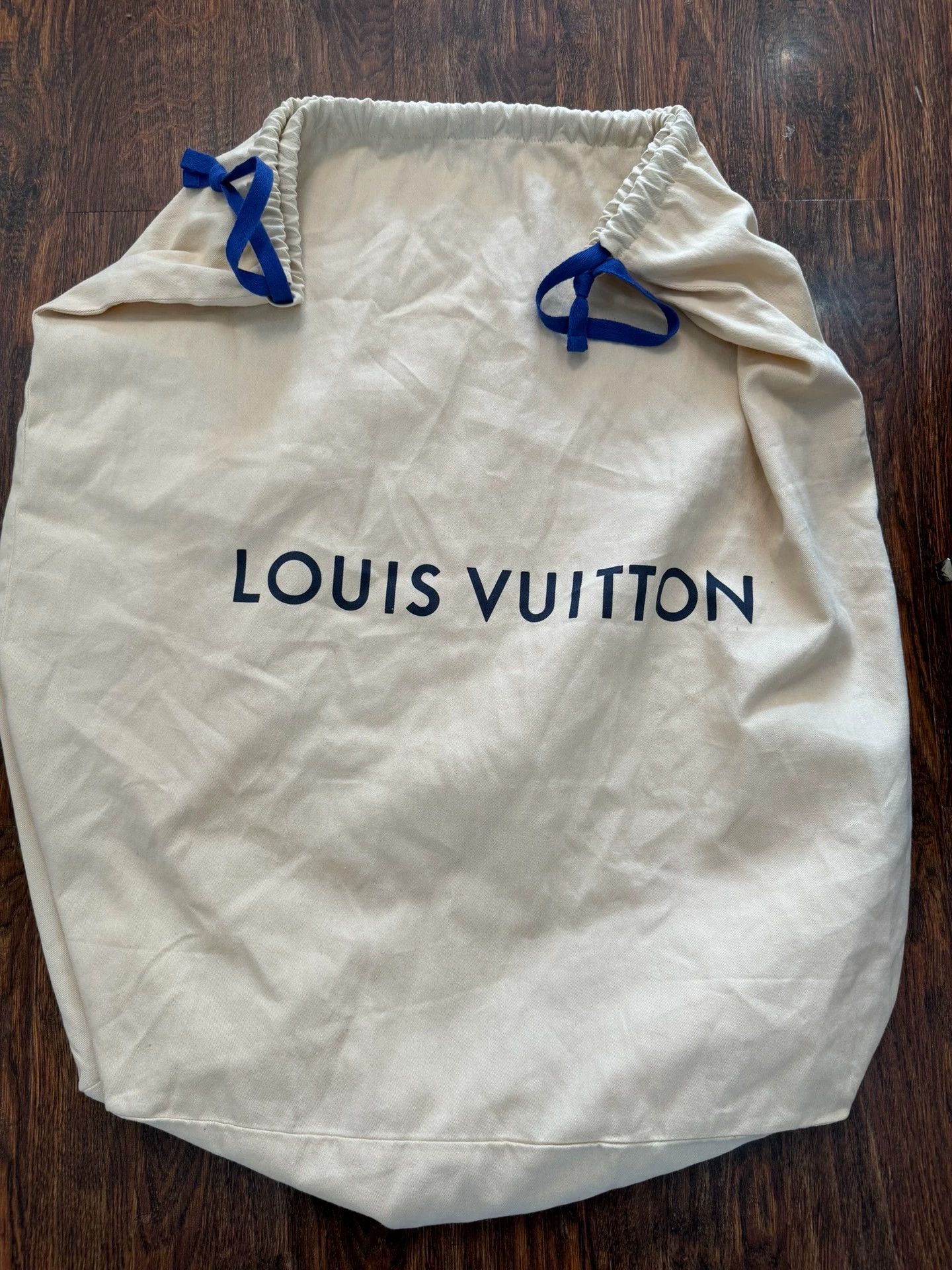 Louis Vuitton LV Discovery MM Backpack New with Tags & Dust Bag Size ONE SIZE - 6 Thumbnail