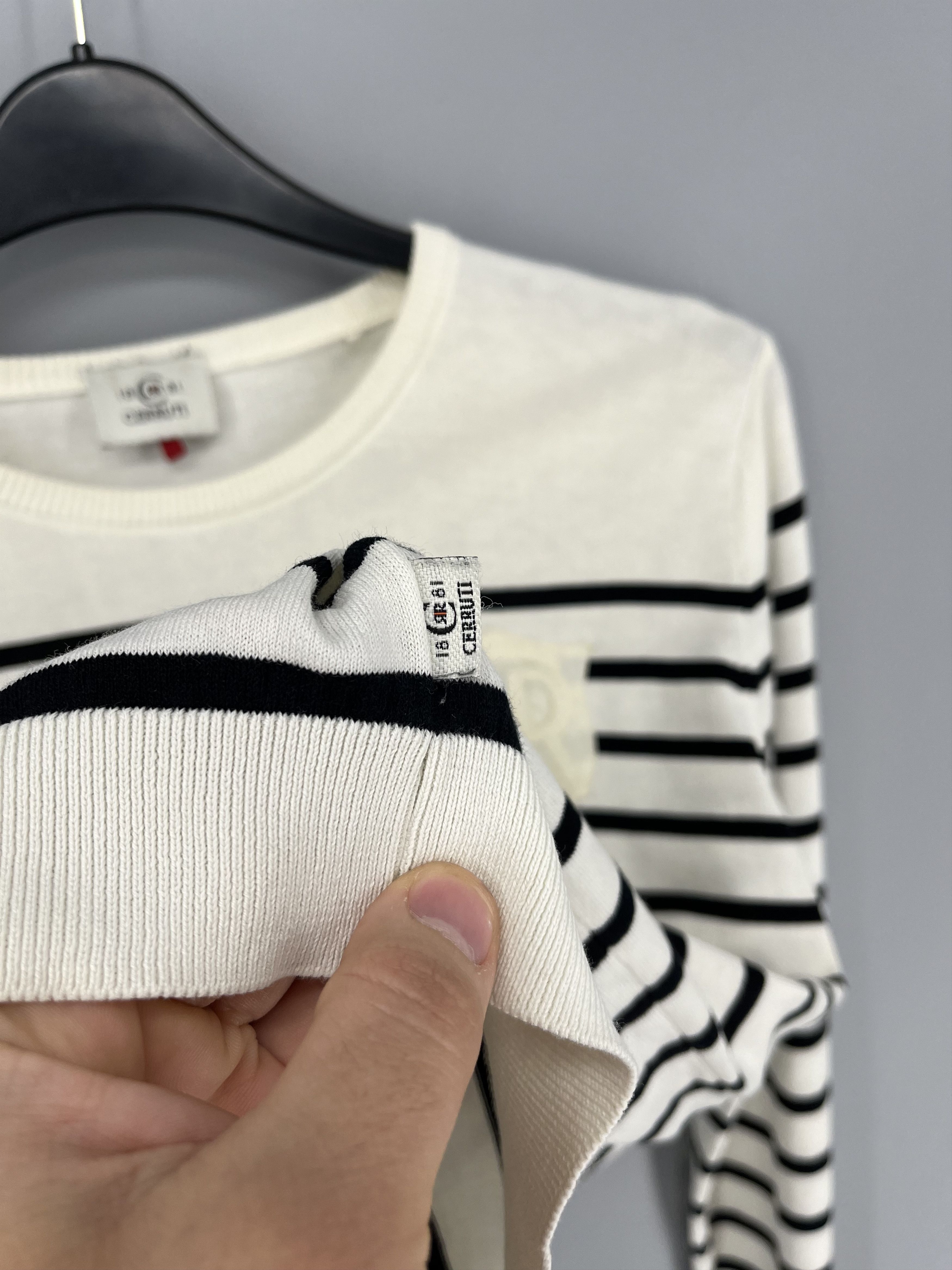 Cerruti 1881 Cerruti 1881 Sweater Vintage Very Rare Men’s luxury style Size US M / EU 48-50 / 2 - 8 Thumbnail