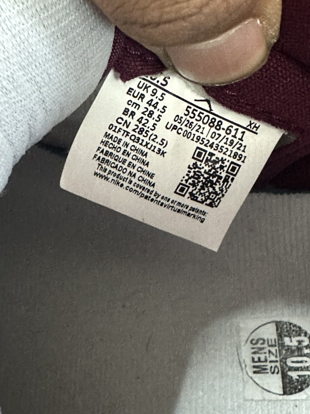 Jordan Brand Air Jordan 1 High OG “Bordeaux” **PRE-OWNED** Size US 10.5 / EU 43-44 - 8 Thumbnail