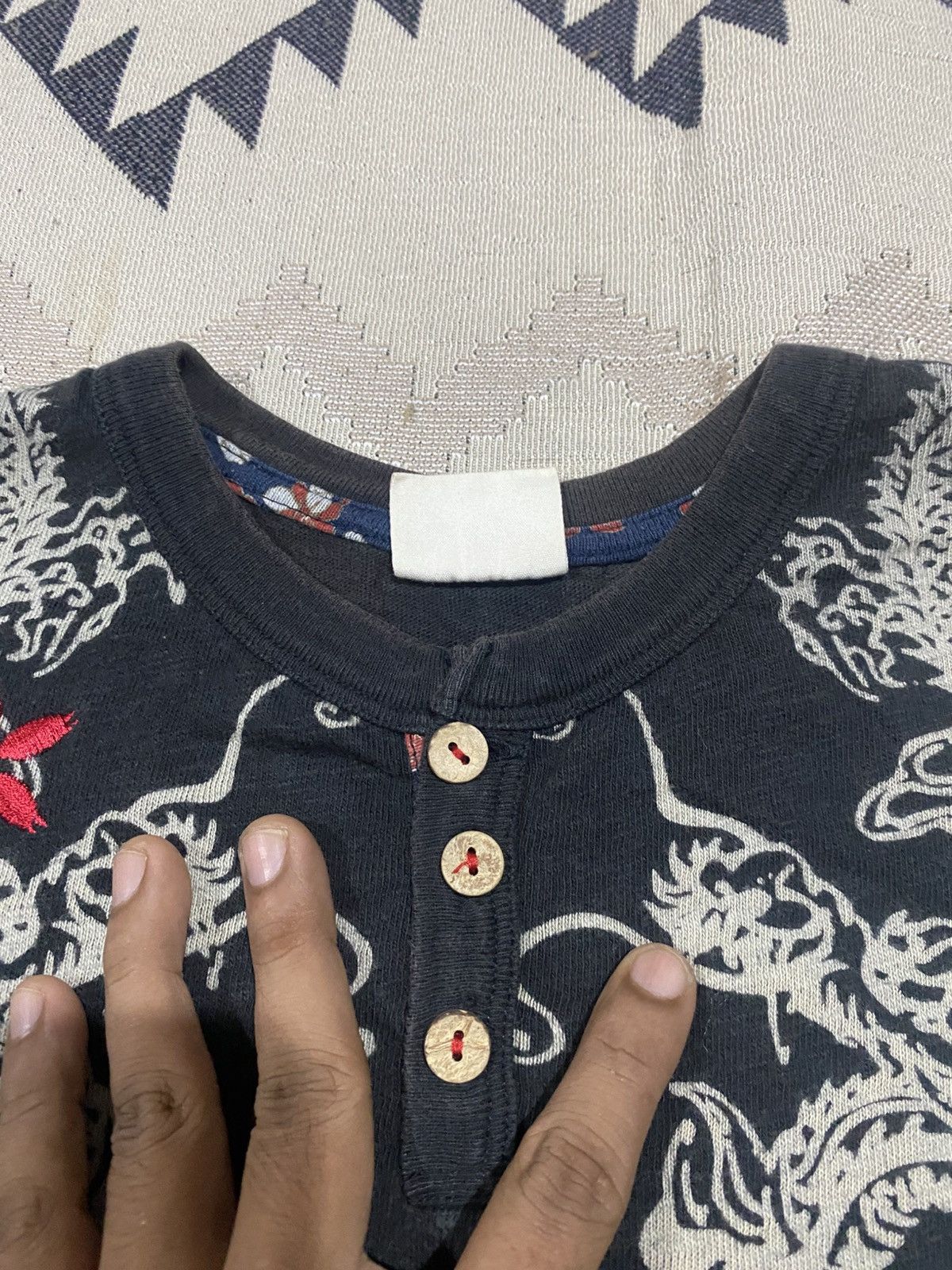 Karakuri Tamashii 2000s KARAKURI TAMASHI STYLE DRAGON DESIGN HALF BUTTON SHIRT Size US M / EU 48-50 / 2 - 8 Thumbnail
